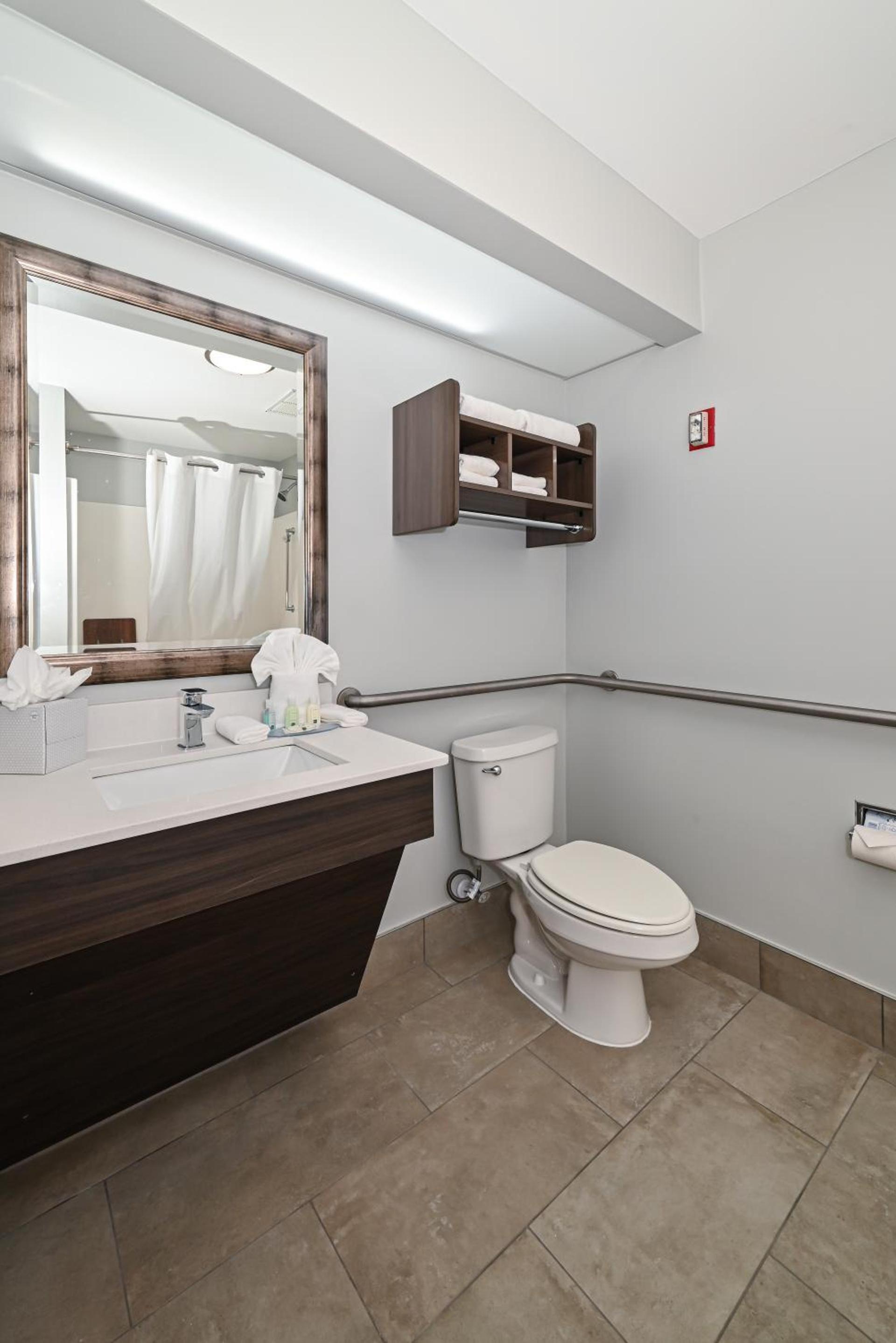 Quality Inn & Suites Matthews - Charlotte photo 53