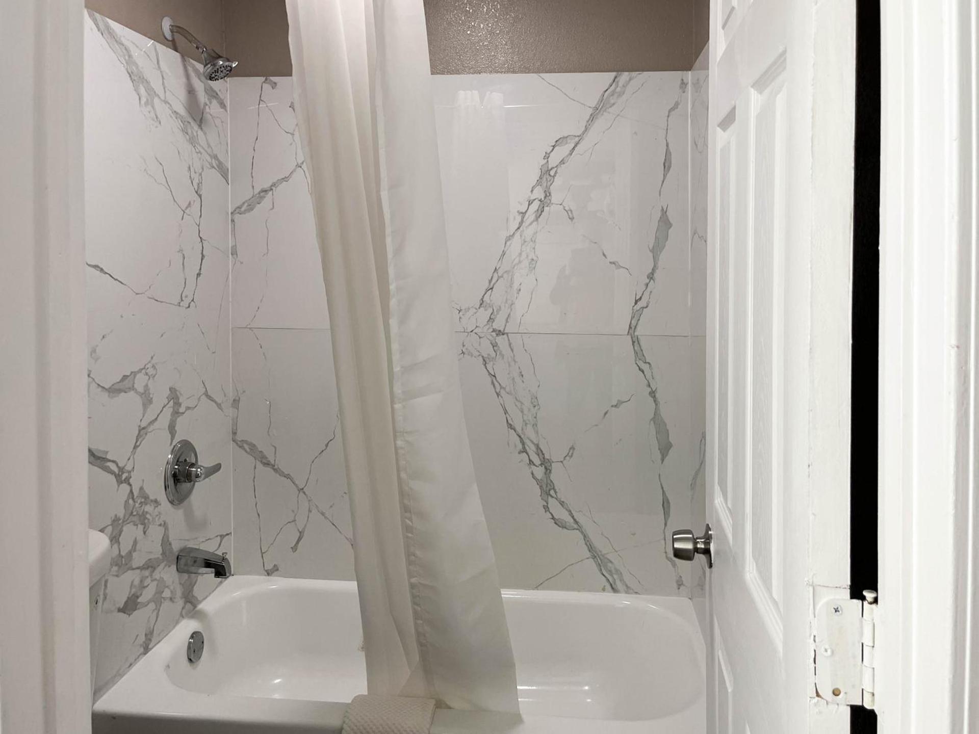 Studio 6 Suites - Lafayette, IN photo 25