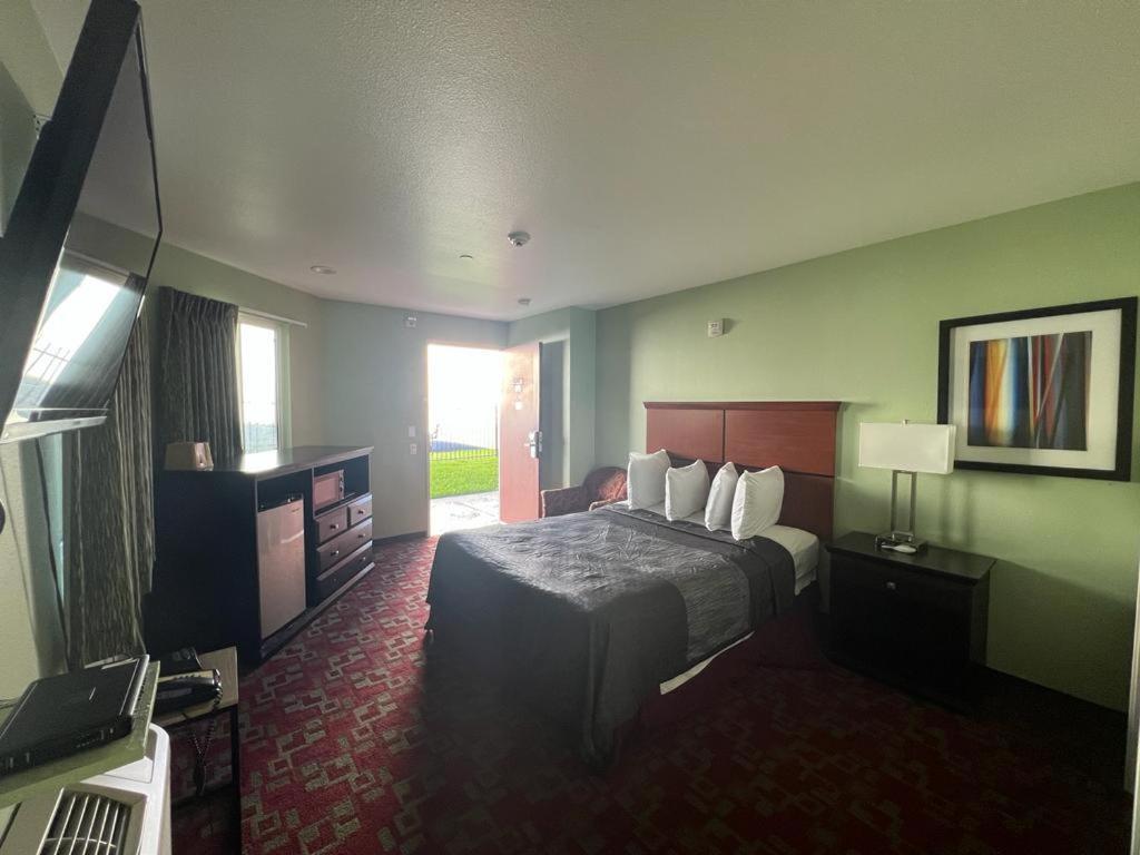 Rancho California Inn Temecula photo 2
