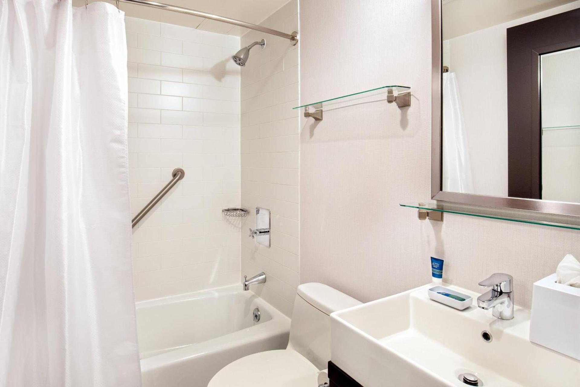 Four Points by Sheraton Midtown - Times Square photo 14
