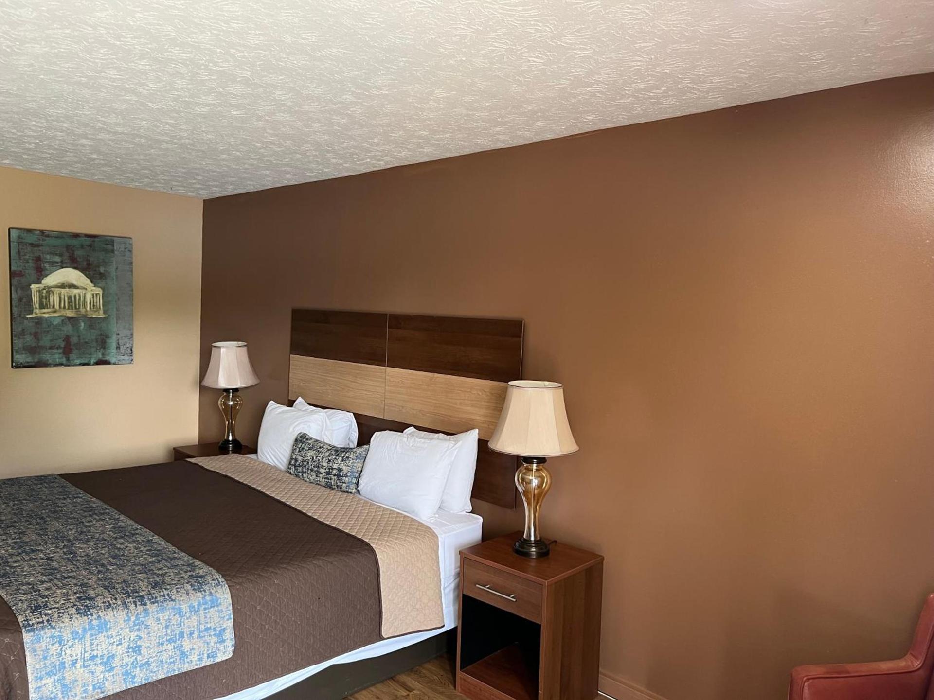 Towne inn photo 46