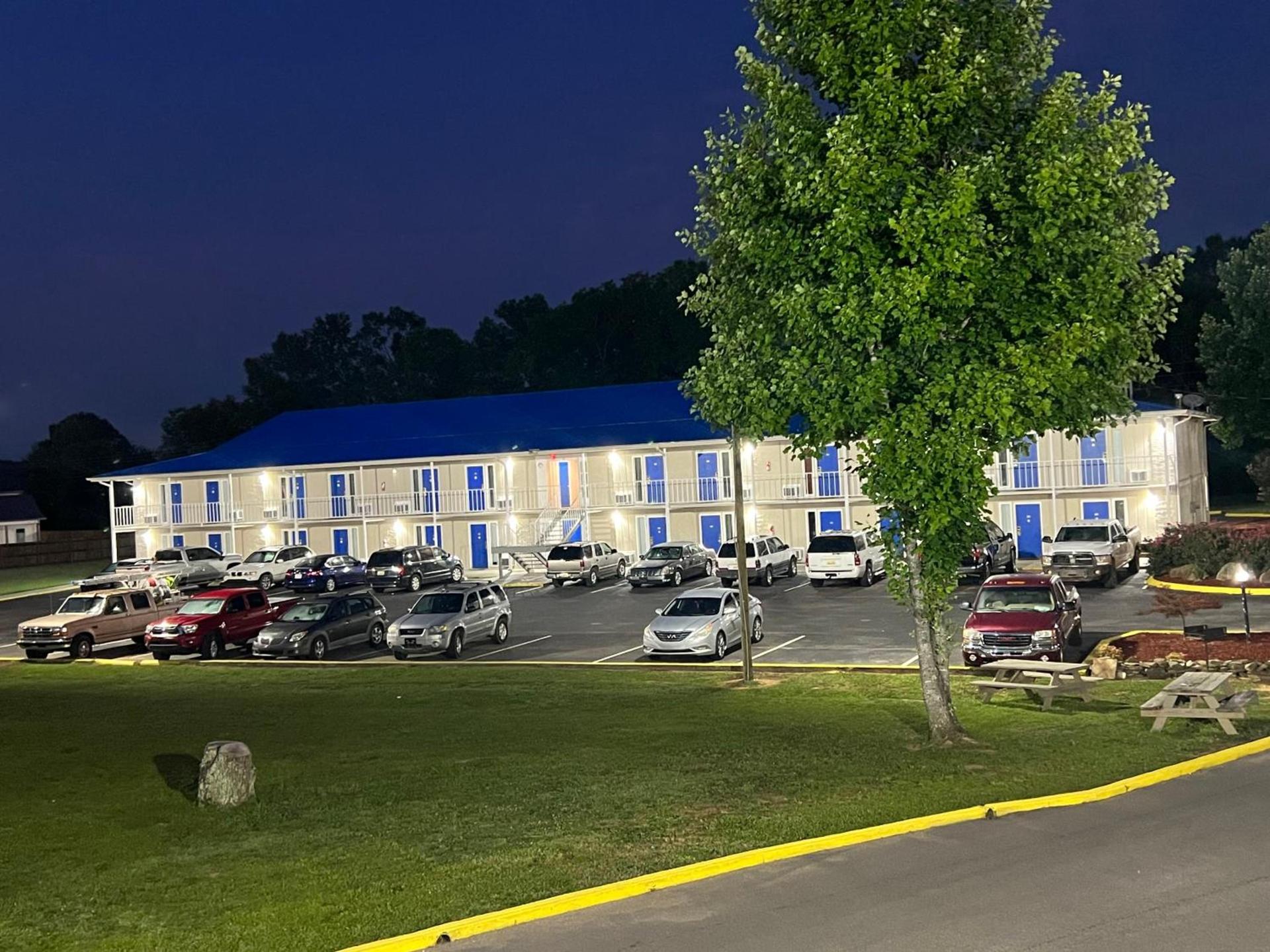 Towne inn photo 55