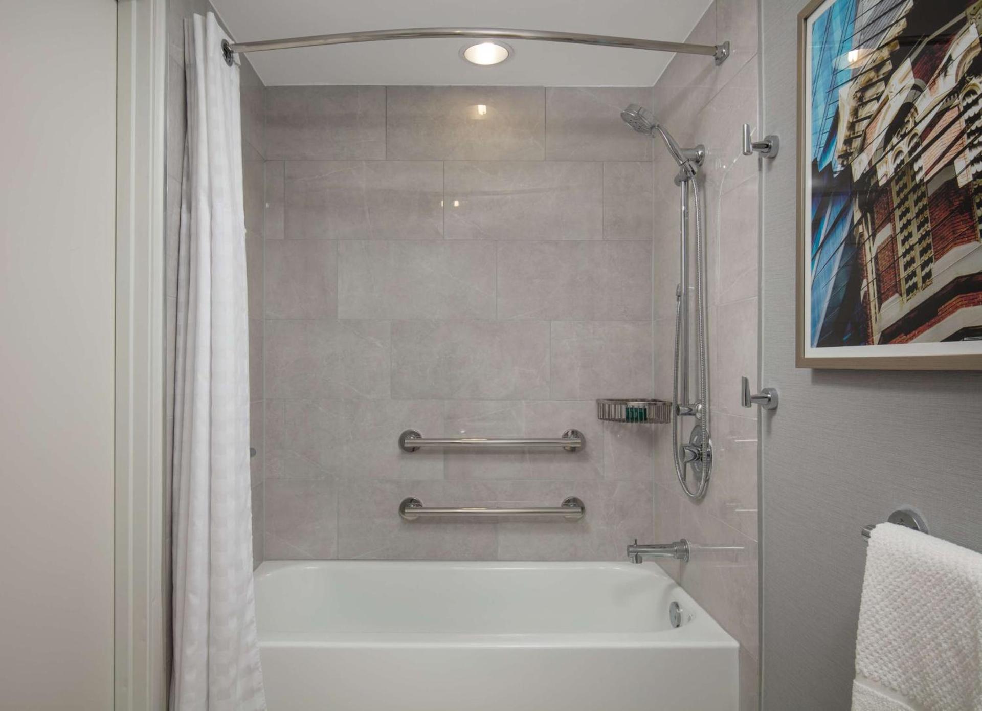 Hilton Concord photo 7