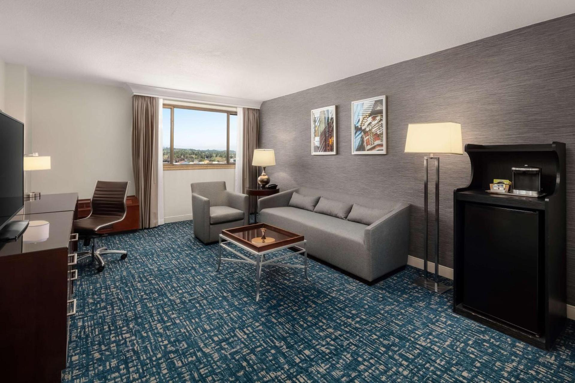Hilton Concord photo 18