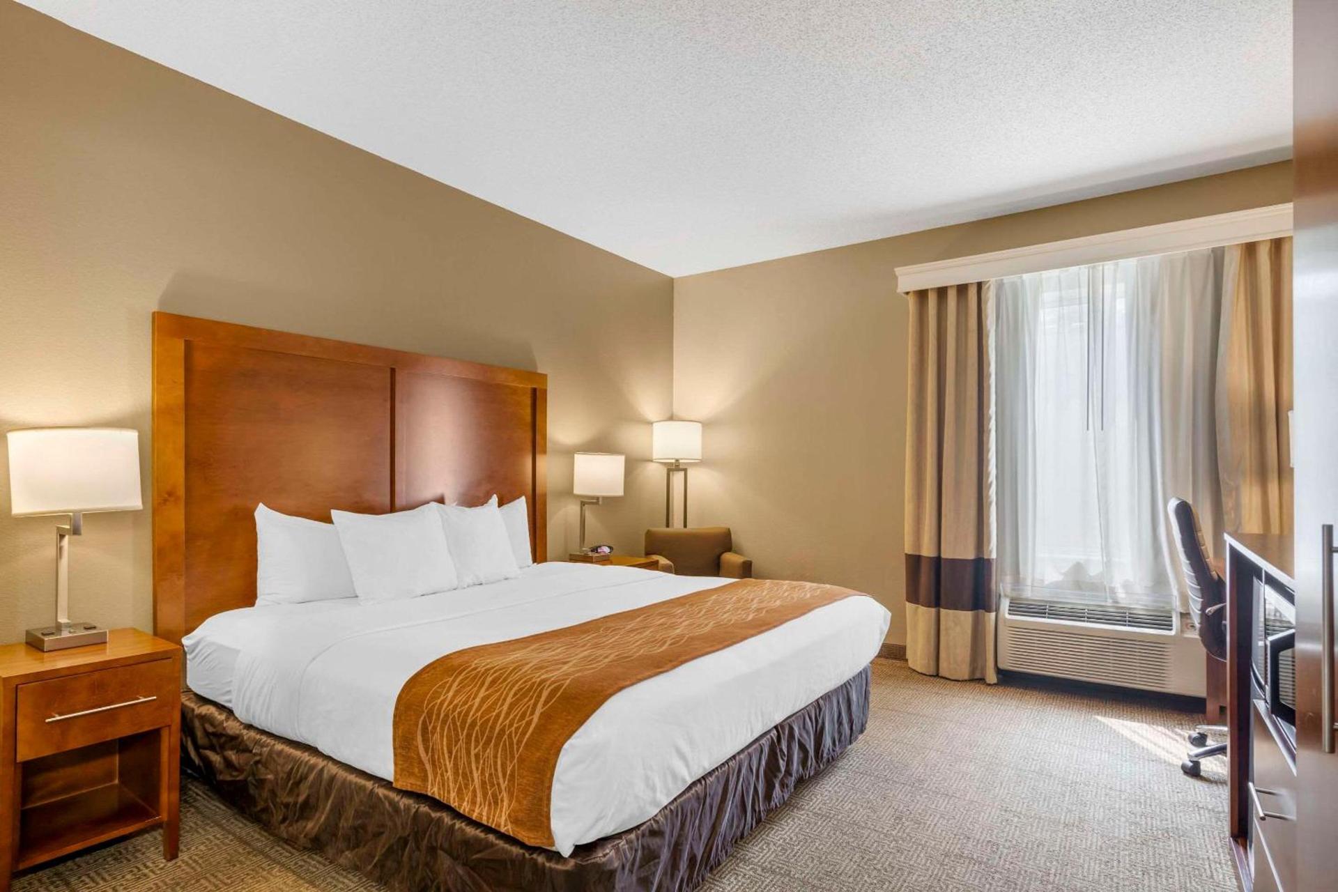 Comfort Inn North-Polaris photo 7