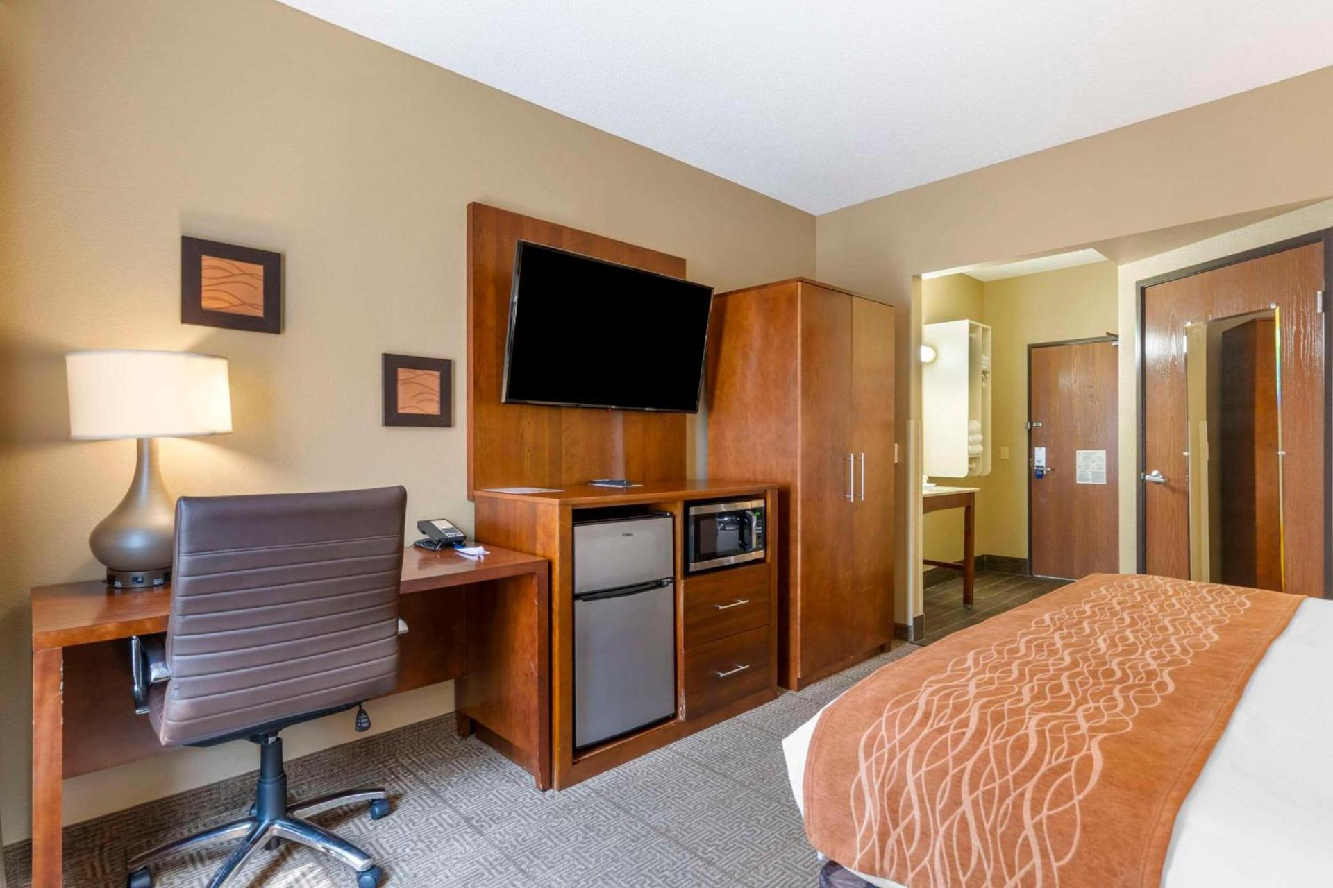 Comfort Inn North-Polaris photo 9