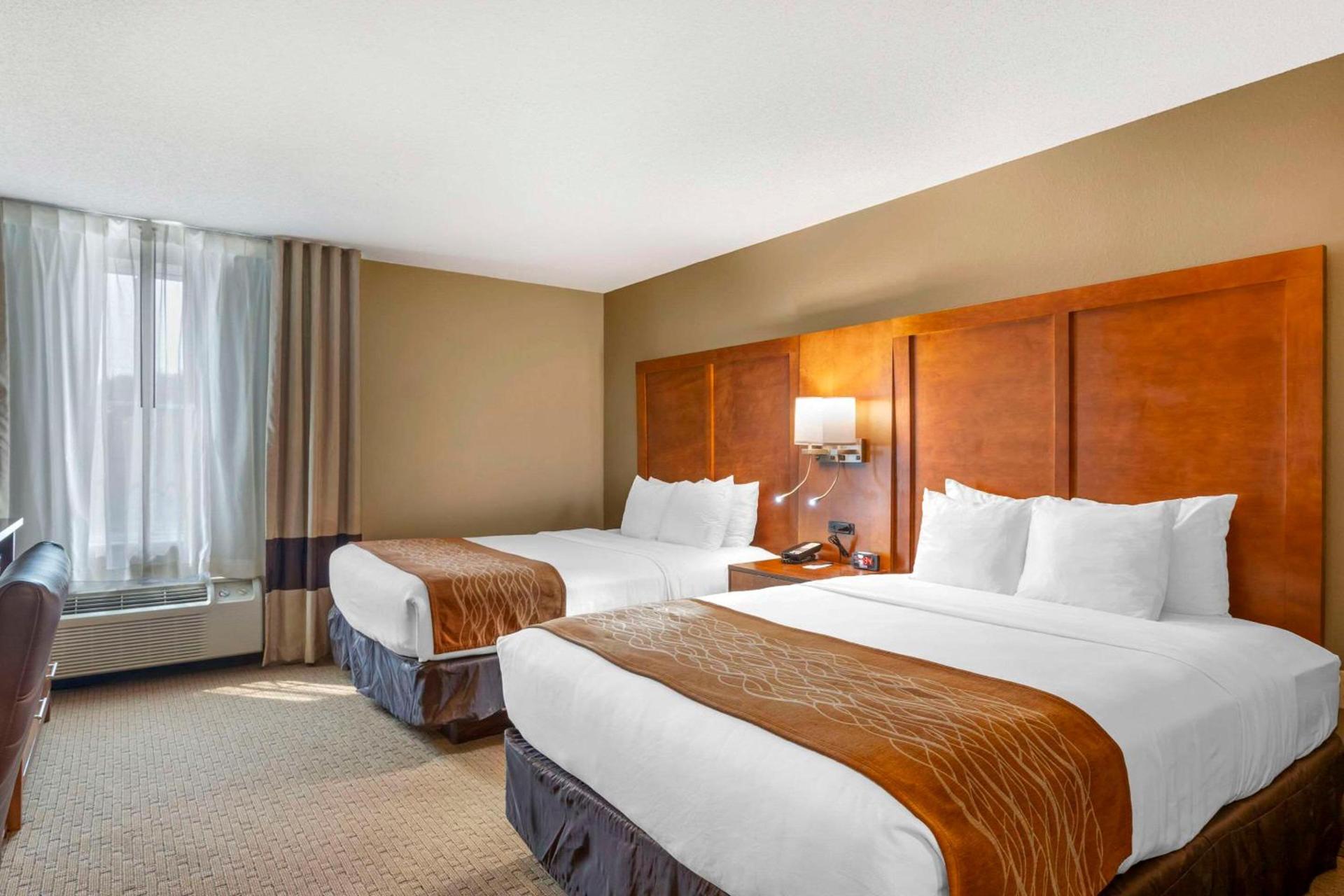 Comfort Inn North-Polaris photo 15