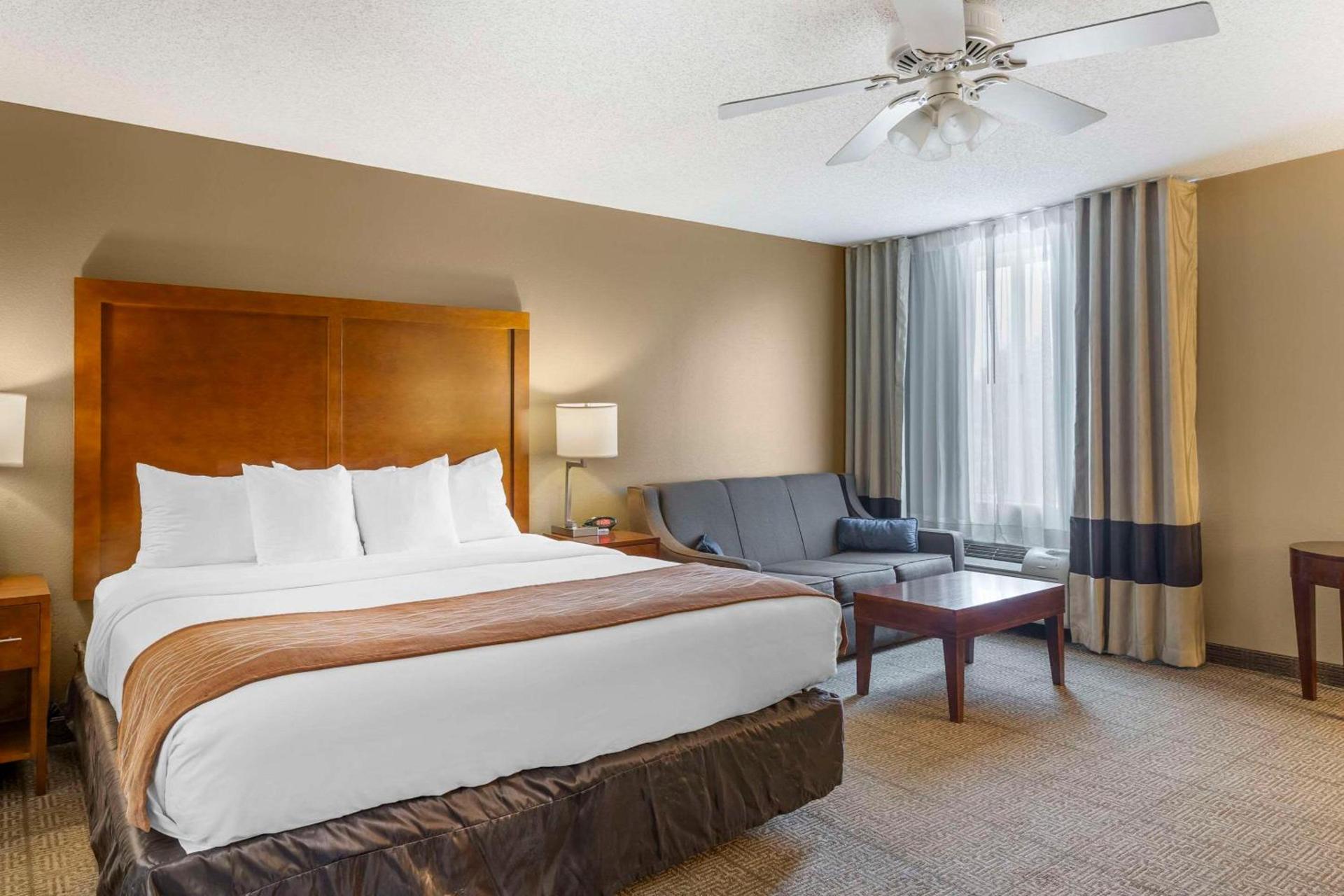 Comfort Inn North-Polaris photo 18