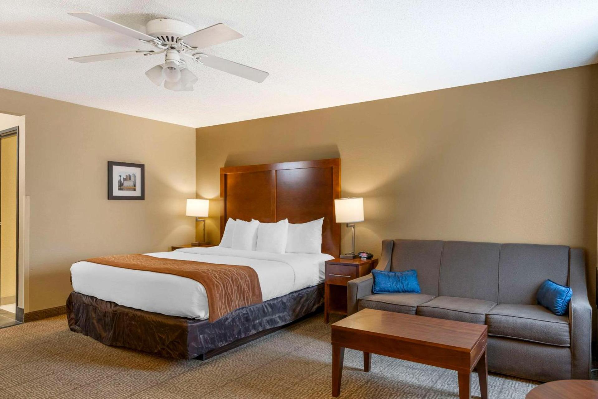 Comfort Inn North-Polaris photo 19