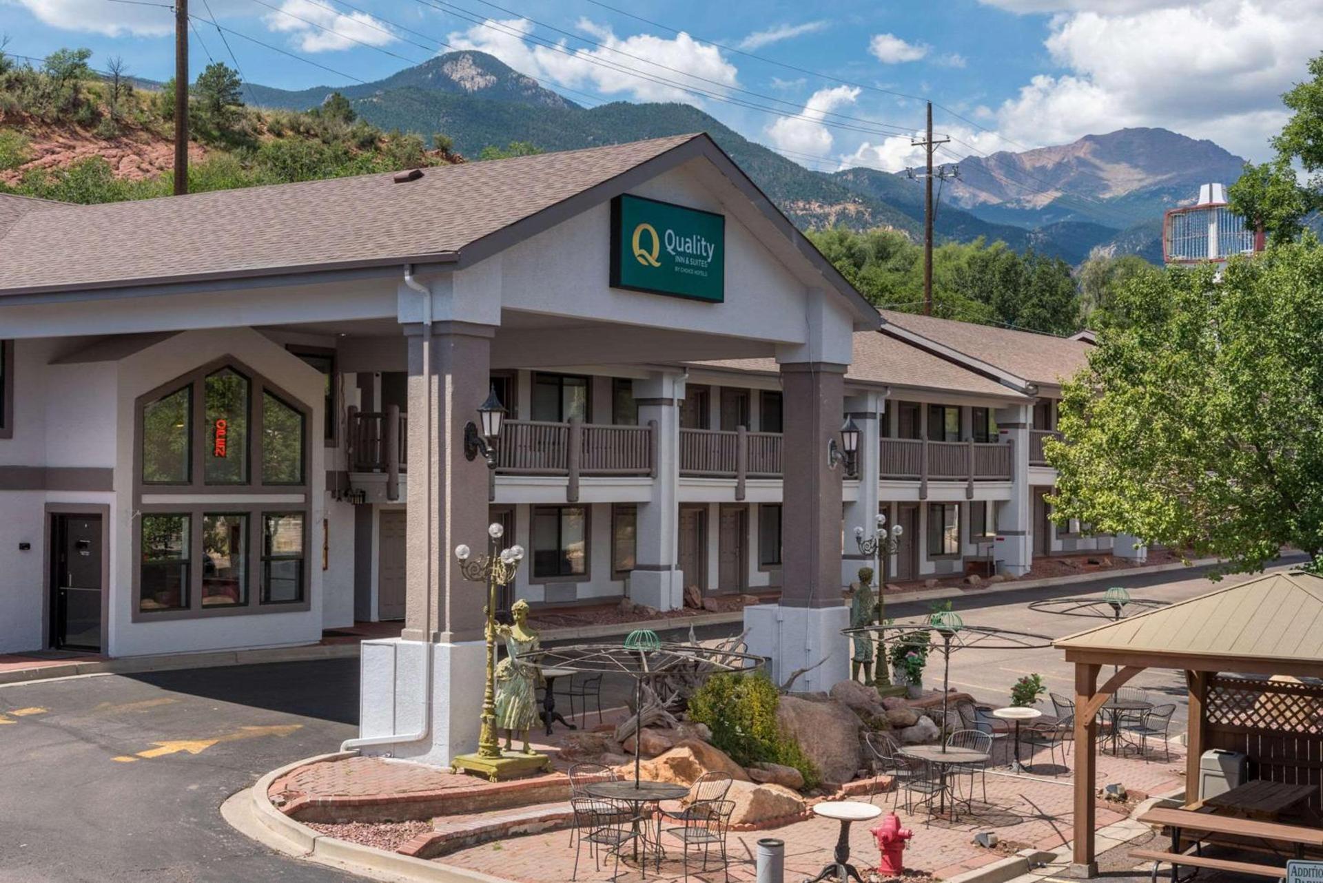 Quality Inn & Suites Manitou Springs at Pikes Peak — hotel in Manitou Springs