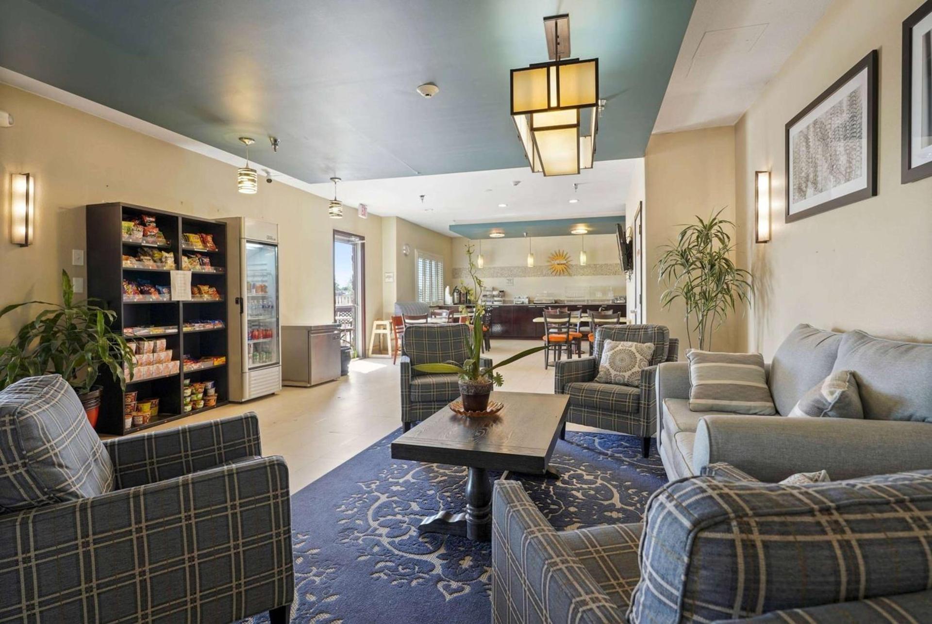 Baymont by Wyndham Henderson-Northeast Denver photo 15