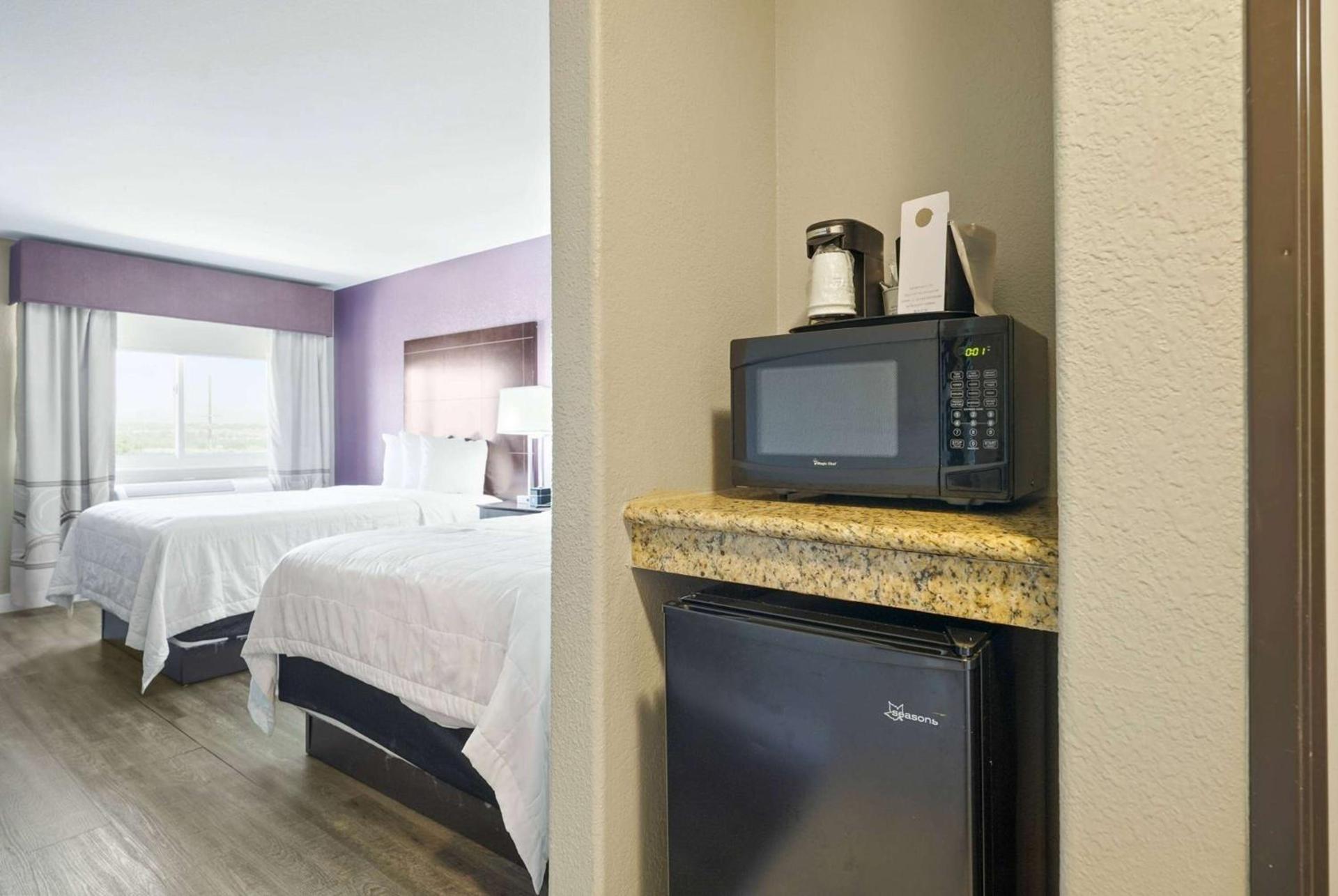 Baymont by Wyndham Henderson-Northeast Denver photo 49