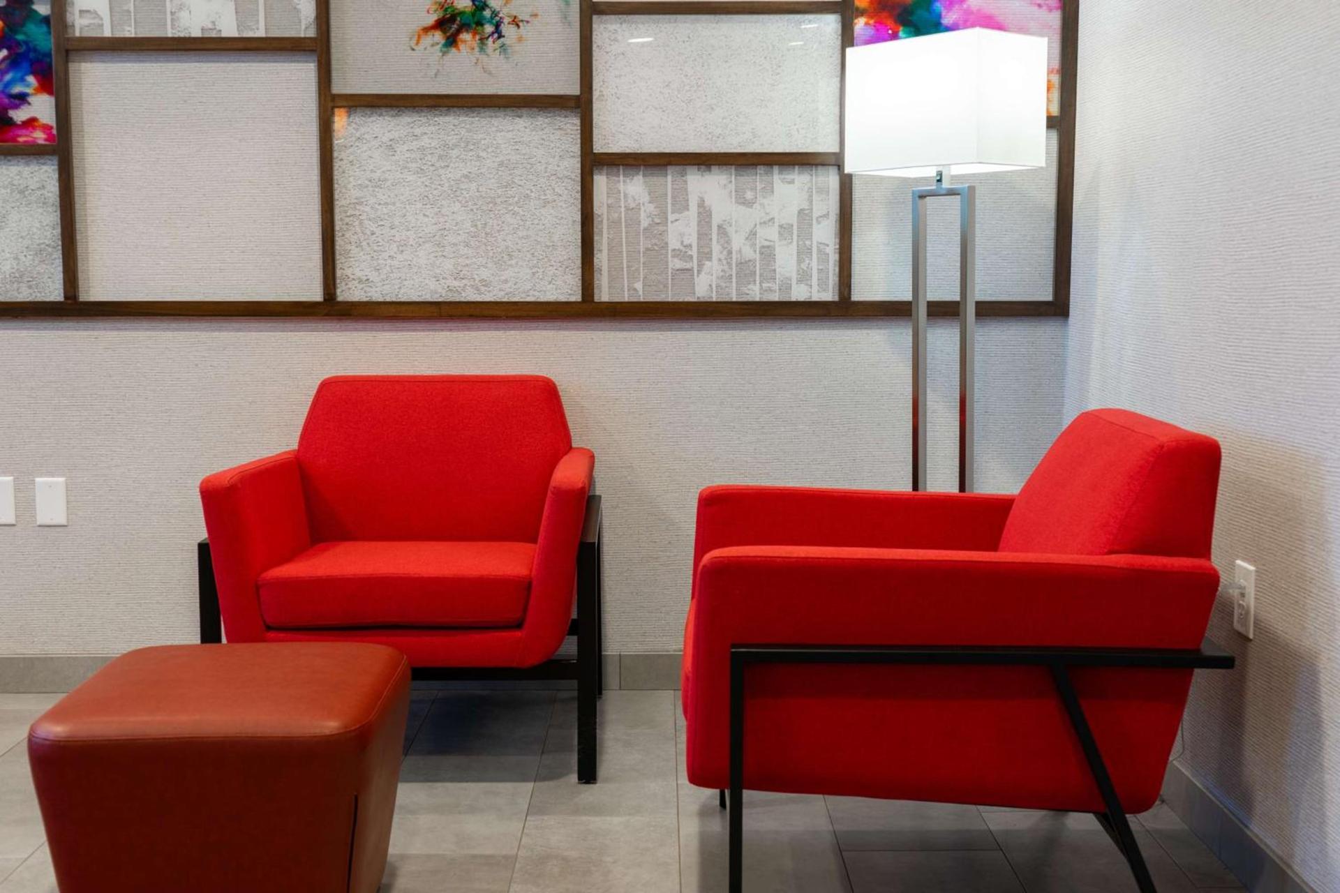 Hampton Inn Elkhorn Lake Geneva Area photo 7