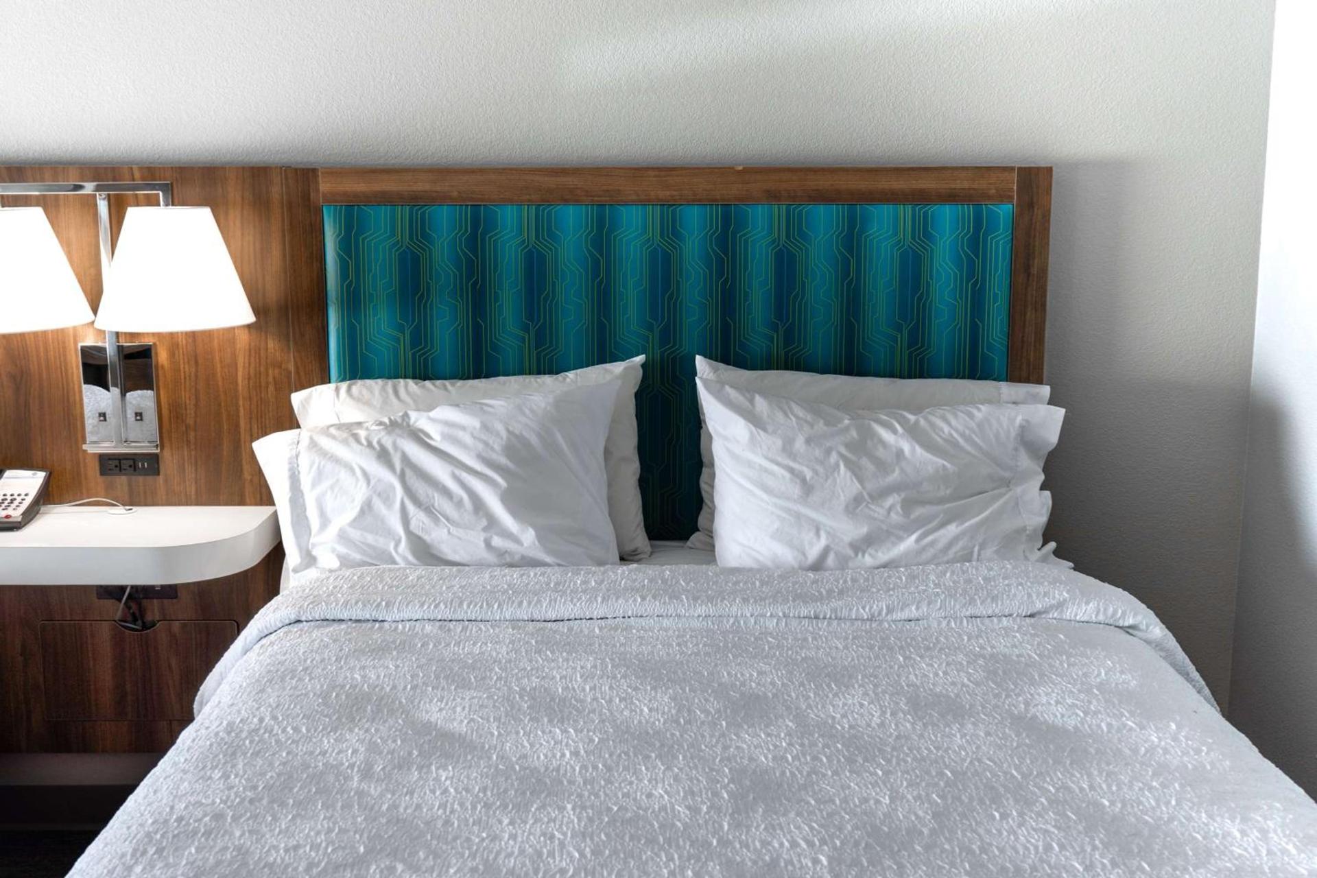 Hampton Inn Elkhorn Lake Geneva Area photo 29