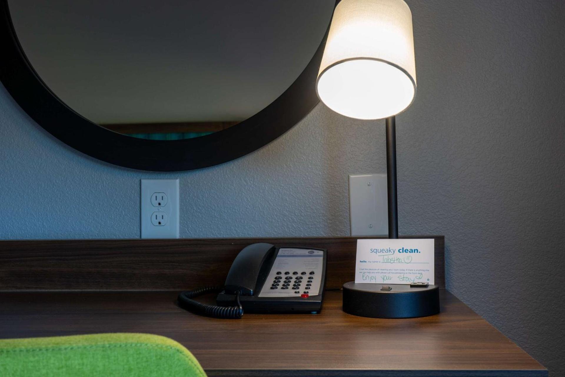 Hampton Inn Elkhorn Lake Geneva Area photo 31
