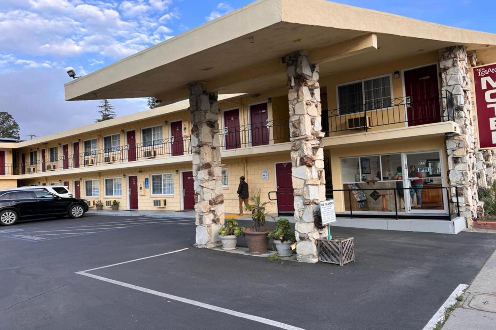 Islander Motel Santa Cruz CA photo 11