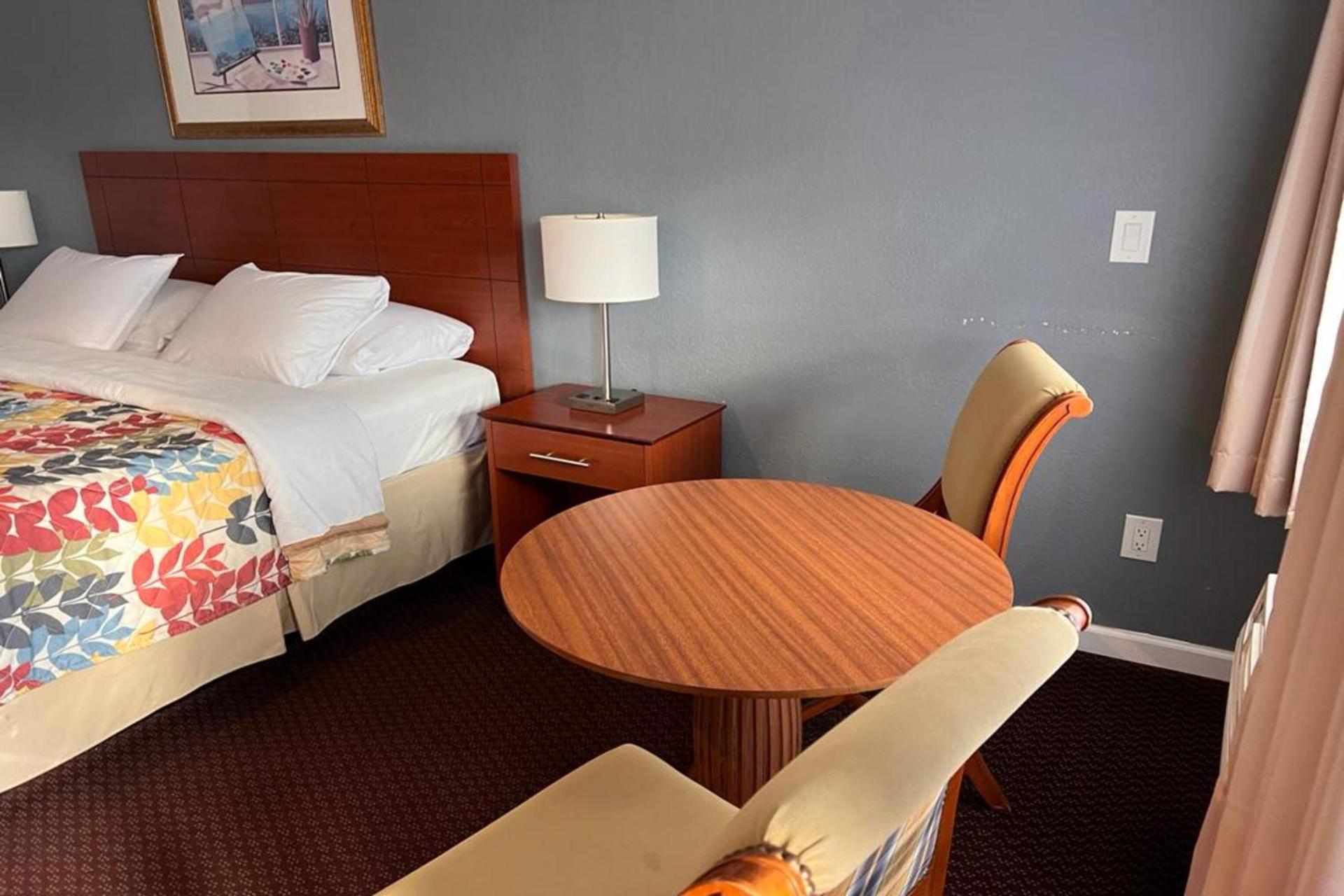 Islander Motel Santa Cruz CA photo 16