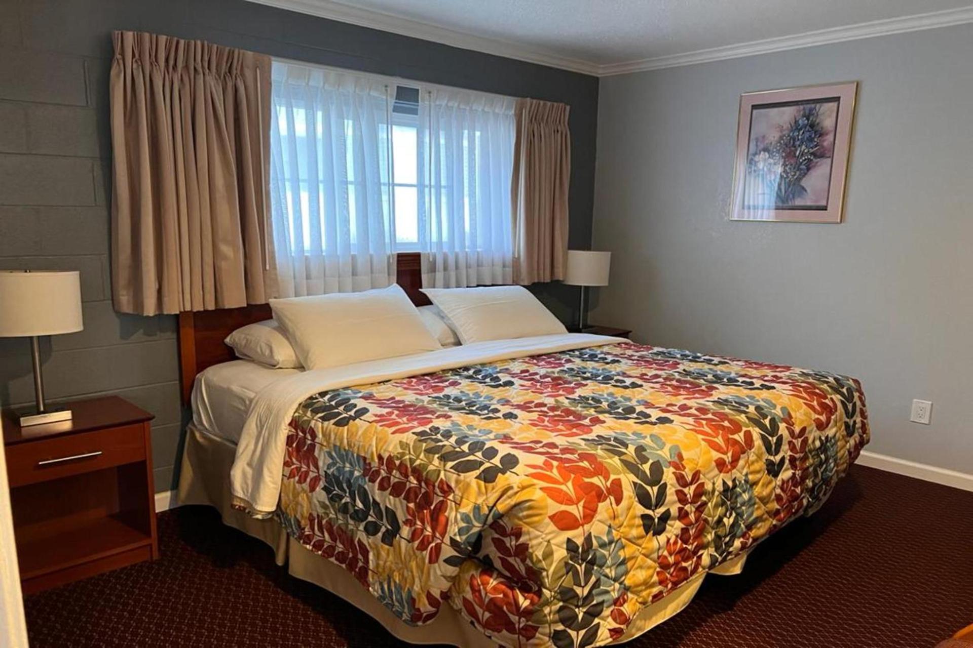 Islander Motel Santa Cruz CA photo 6