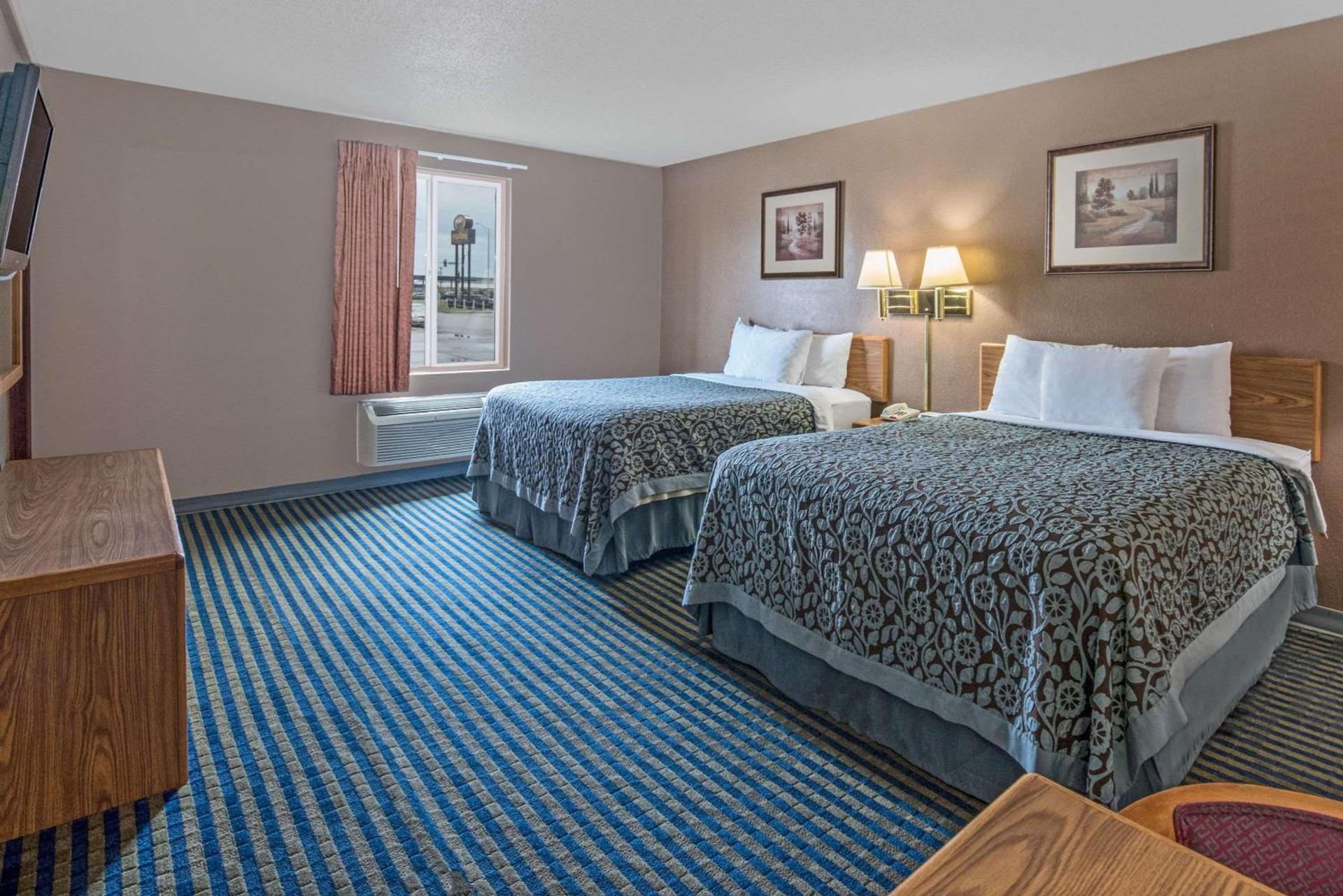 Days Inn by Wyndham Jamestown photo 7