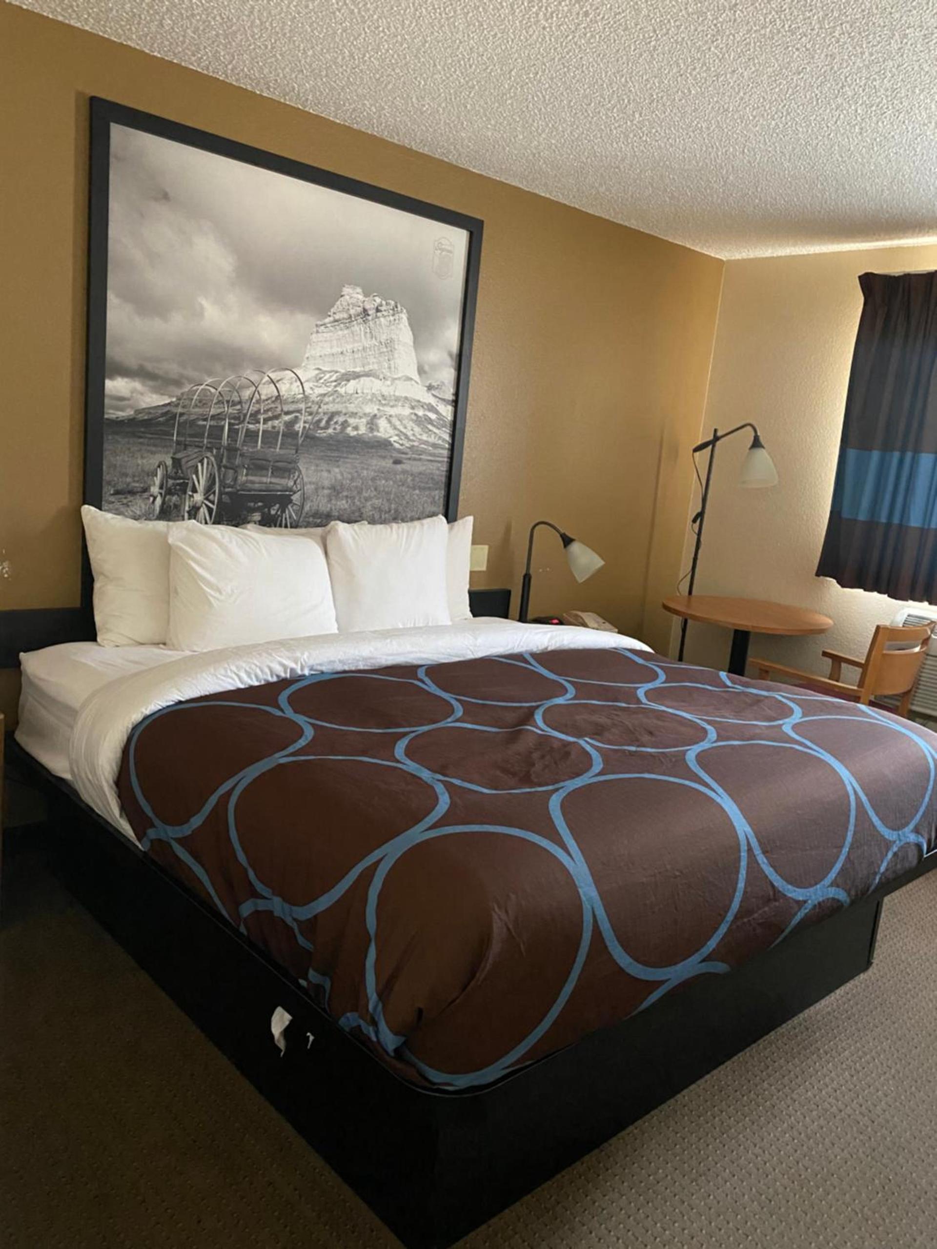 Super 8 by Wyndham Ogallala photo 2