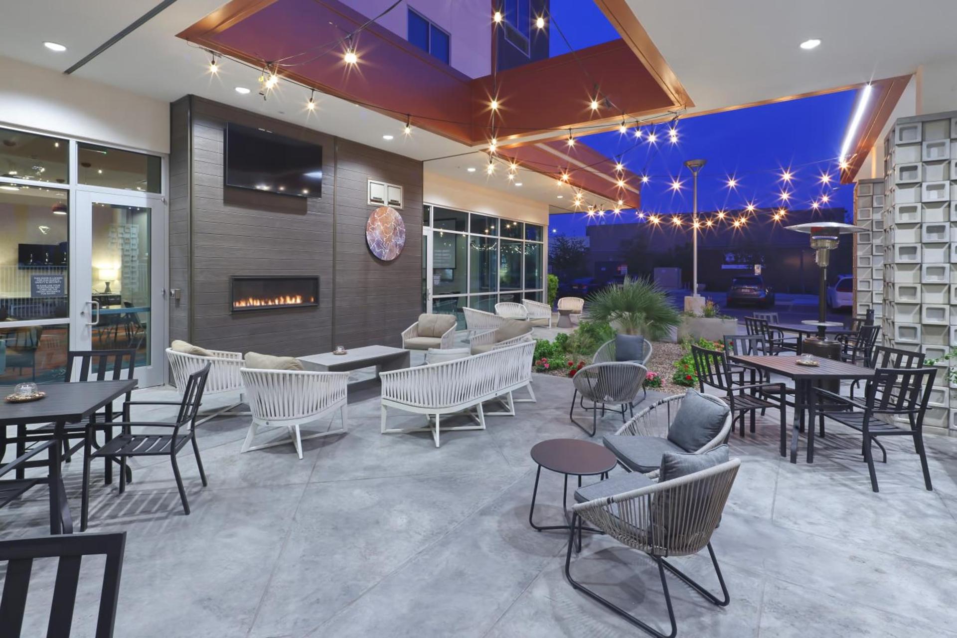 Hilton Garden Inn Chandler Downtown photo 31