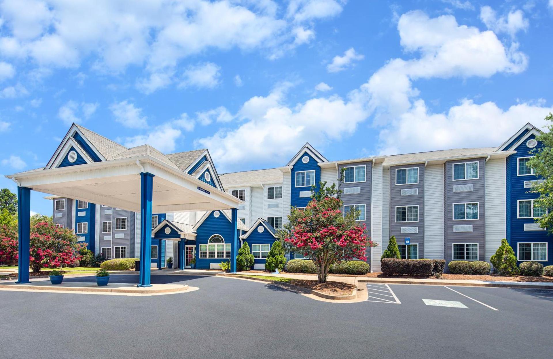 Microtel Inn & Suites Columbus North photo 26
