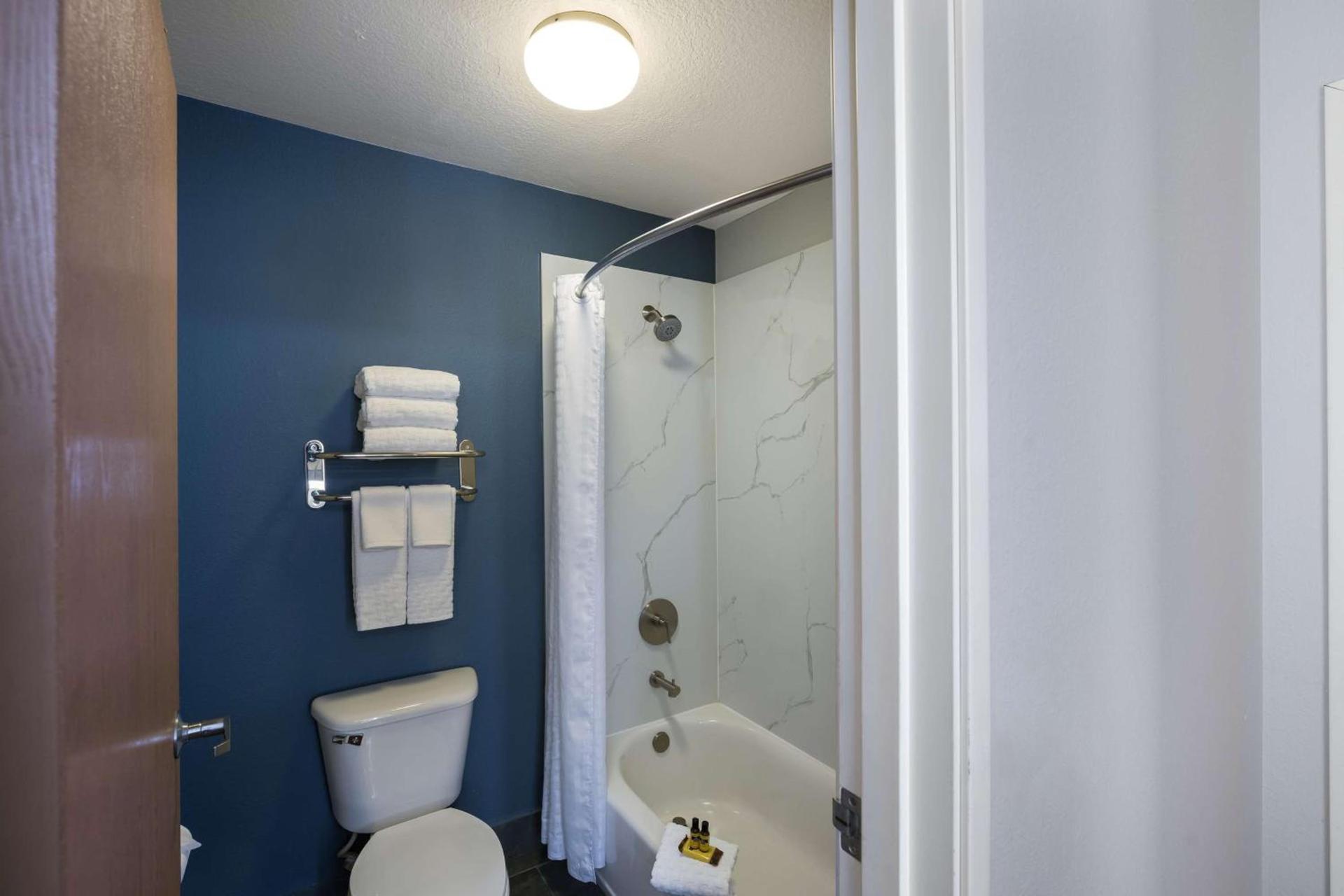 Best Western PLUS Mountain View Auburn Inn photo 38