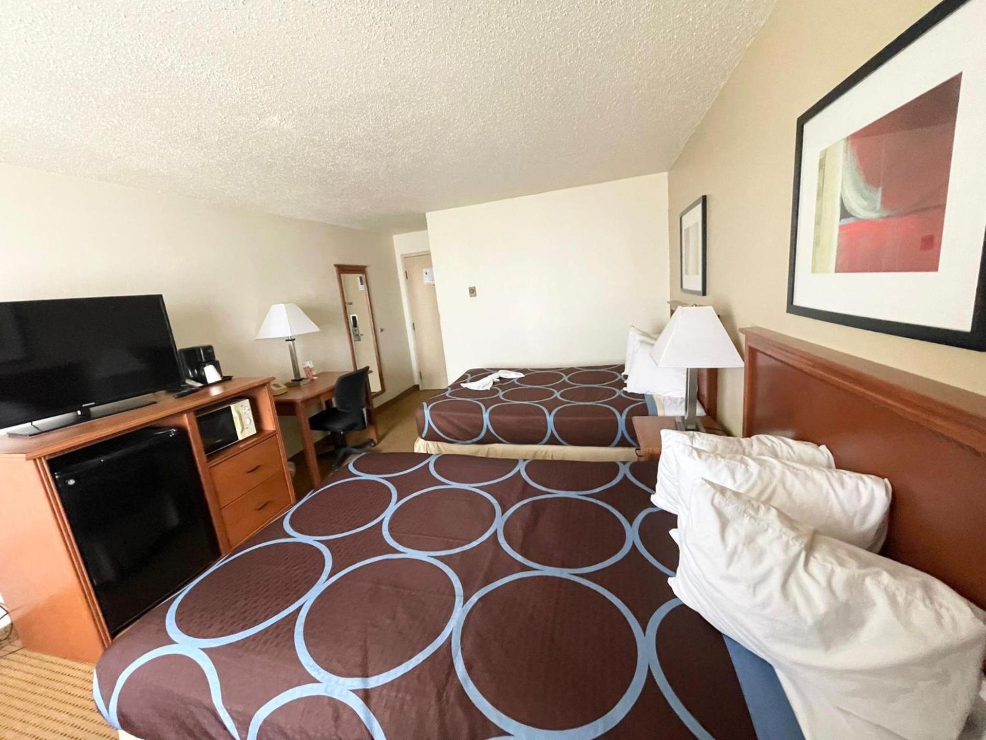 Super 8 by Wyndham Williston ND photo 24