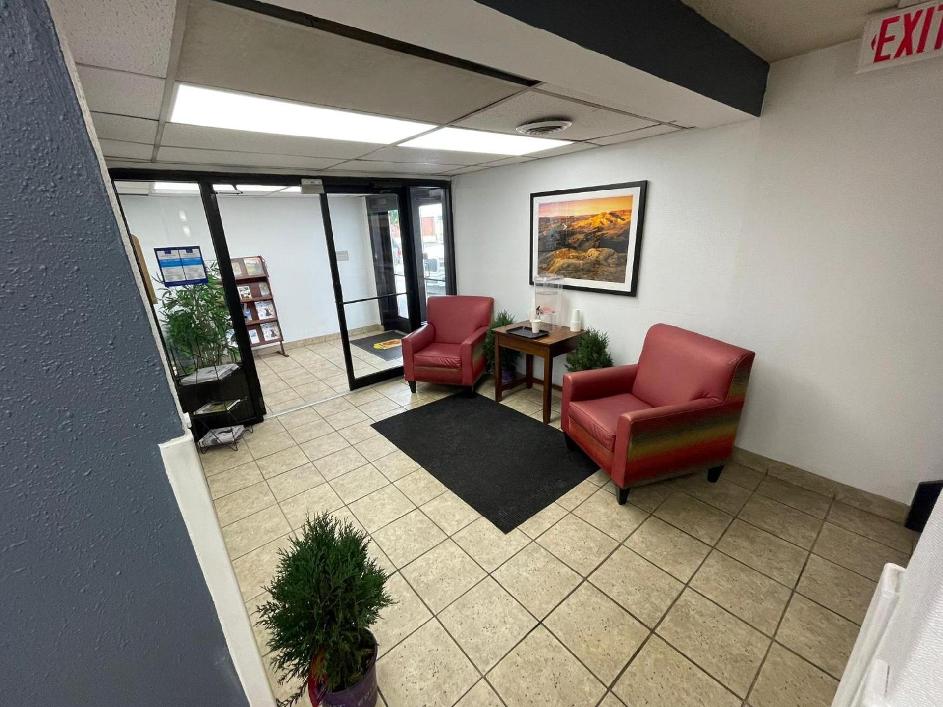 Super 8 by Wyndham Williston ND photo 25
