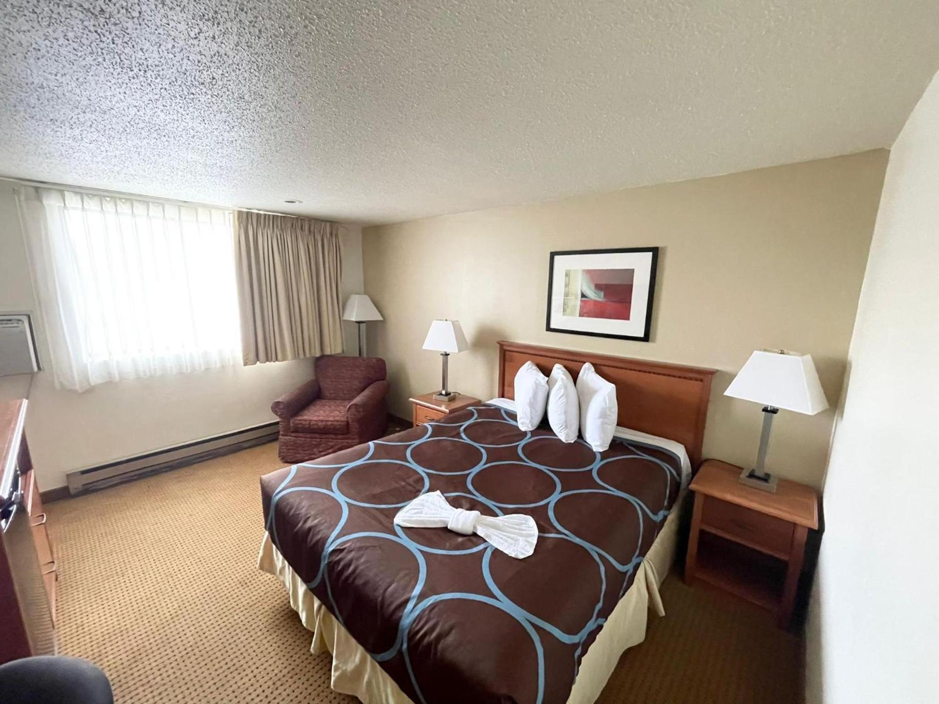 Super 8 by Wyndham Williston ND photo 26