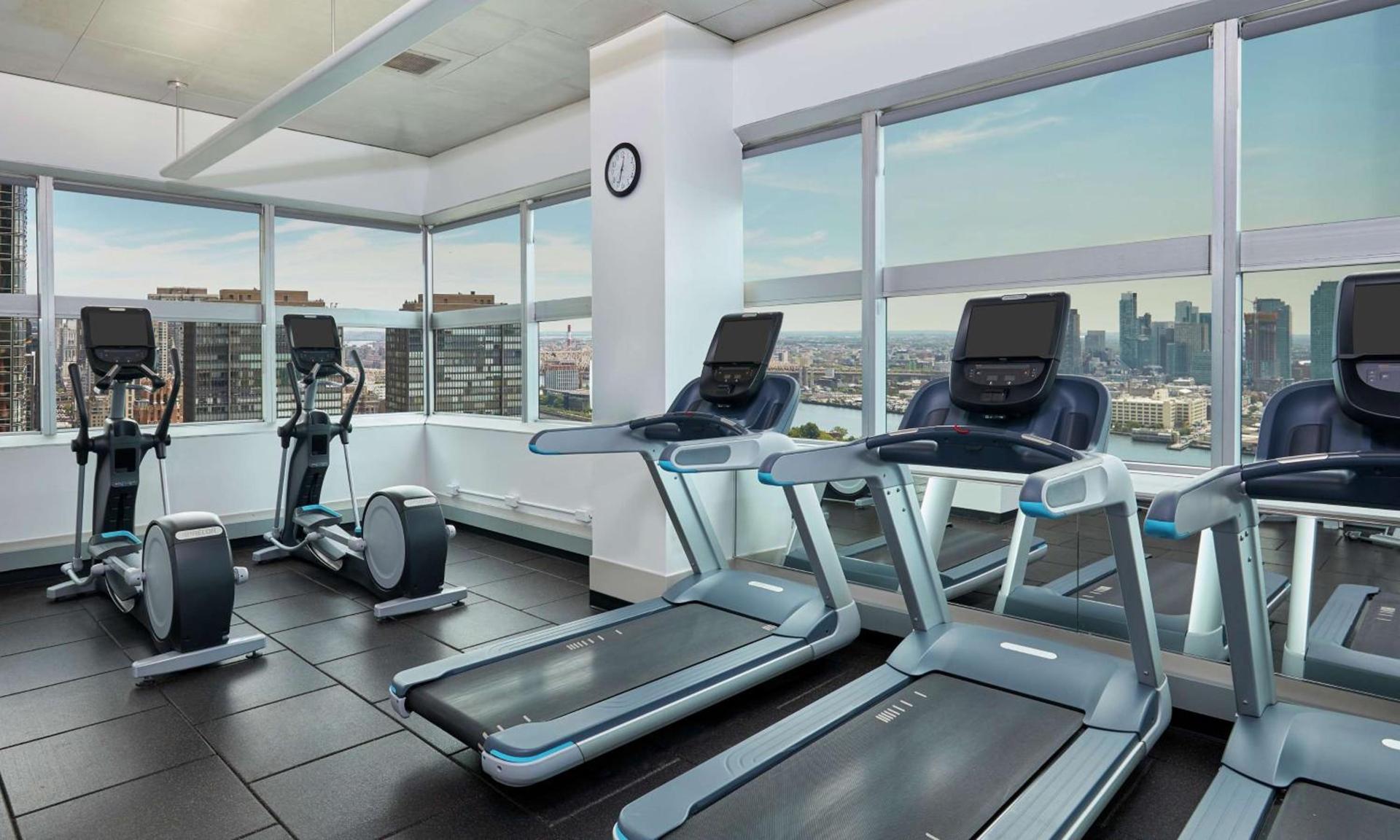Millennium Hilton New York One UN Plaza photo 16