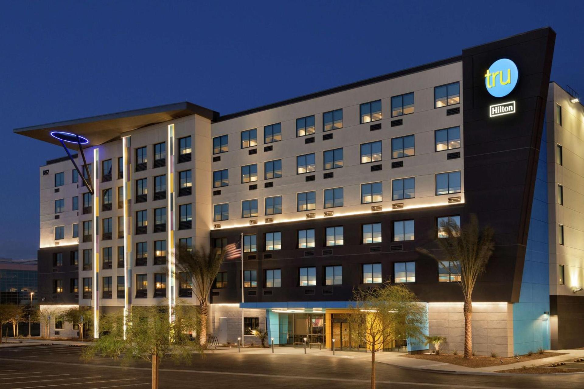 Tru By Hilton Las Vegas Airport NV photo 2