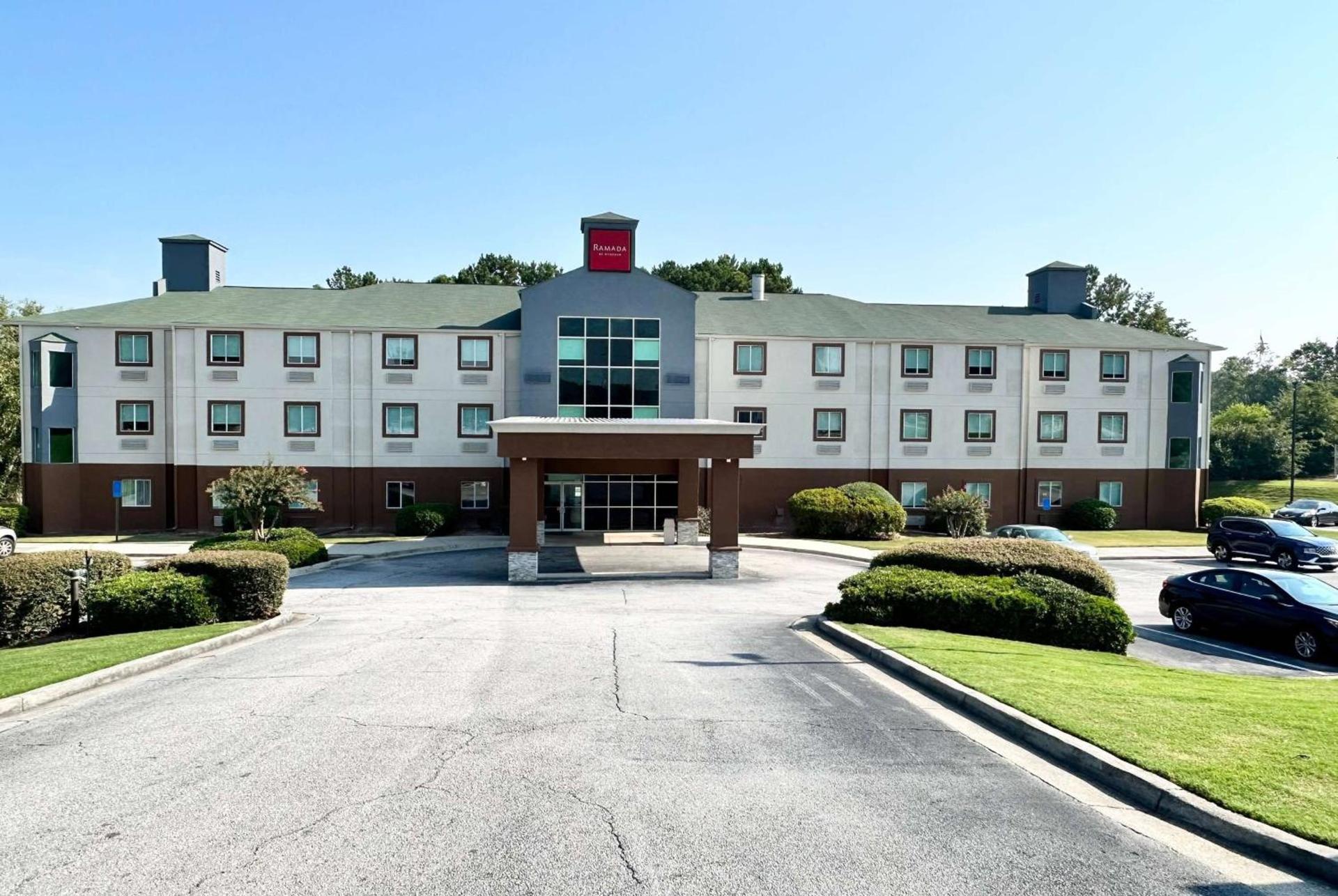 Ramada by Wyndham Lithia Springs Atlanta photo 2