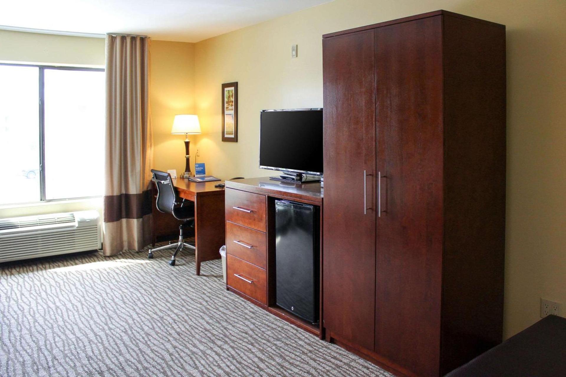Comfort Inn Pomona near Fairplex photo 50
