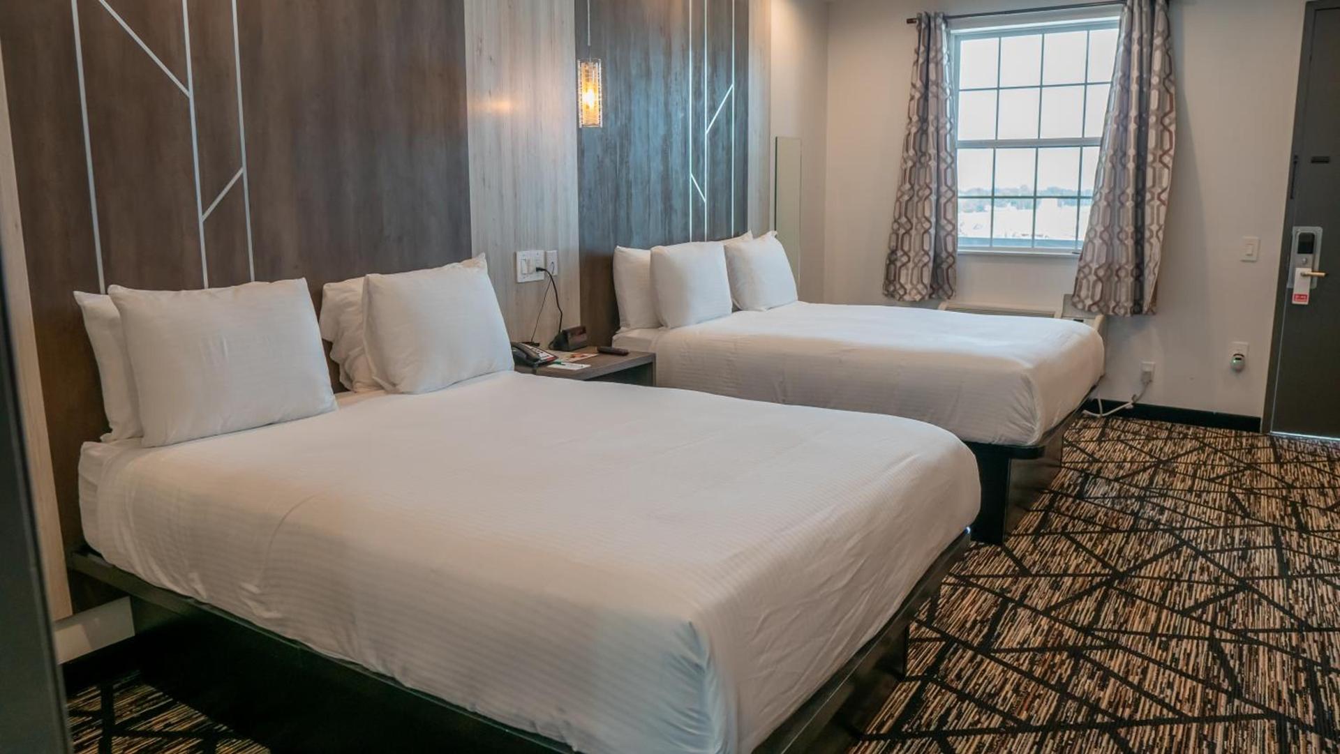 Comfeeni Inn and Suites photo 51