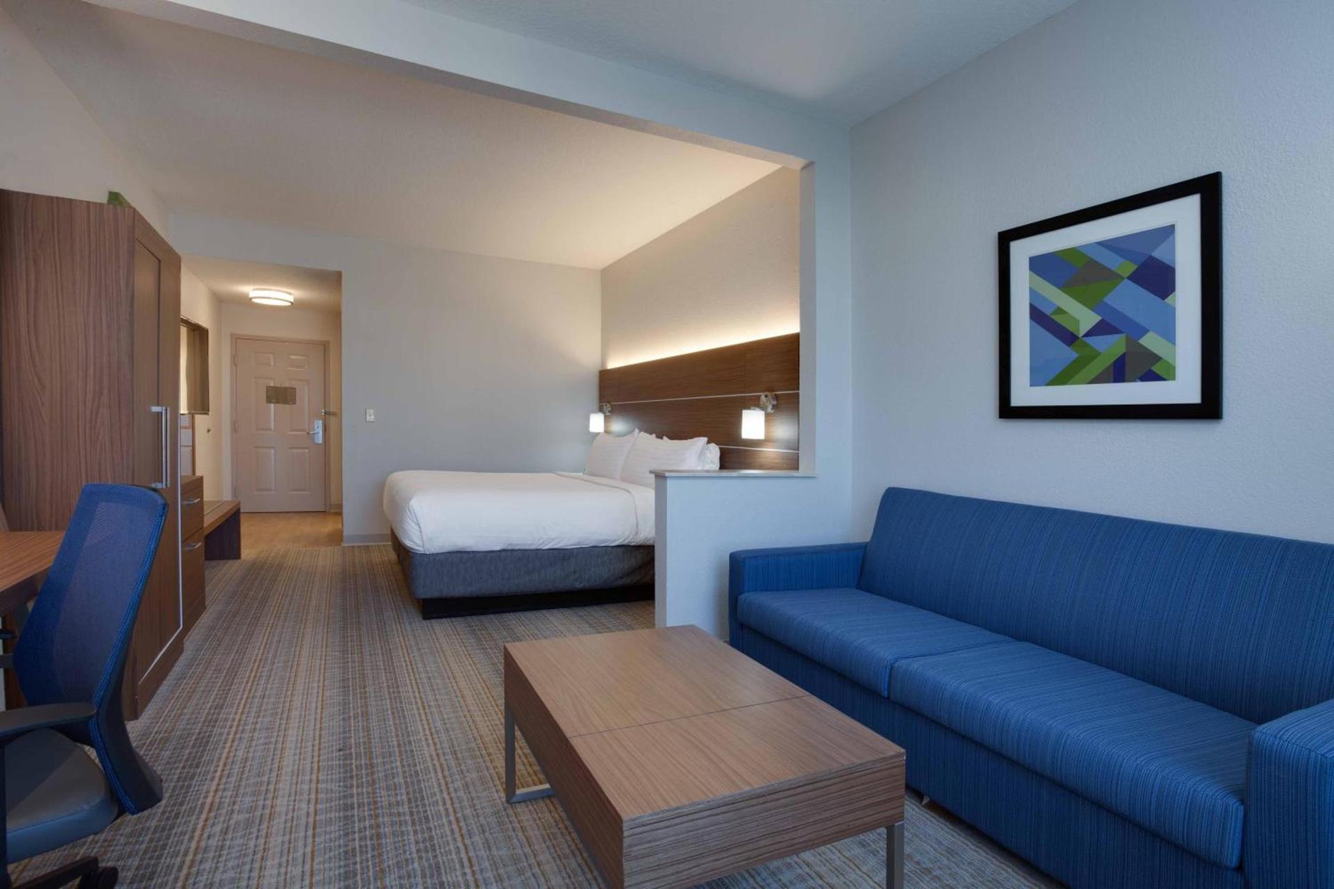 Holiday Inn Express & Suites Orlando International Airport by IHG photo 7