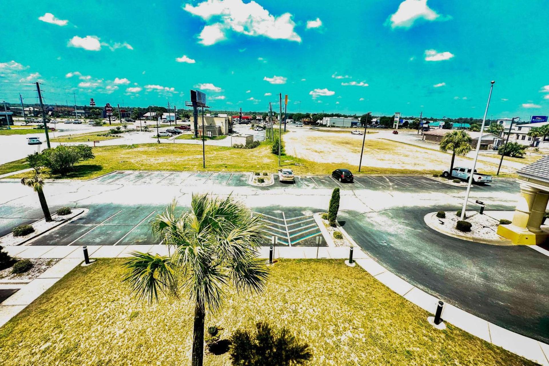 Comfort Inn & Suites Marianna I-10 photo 7