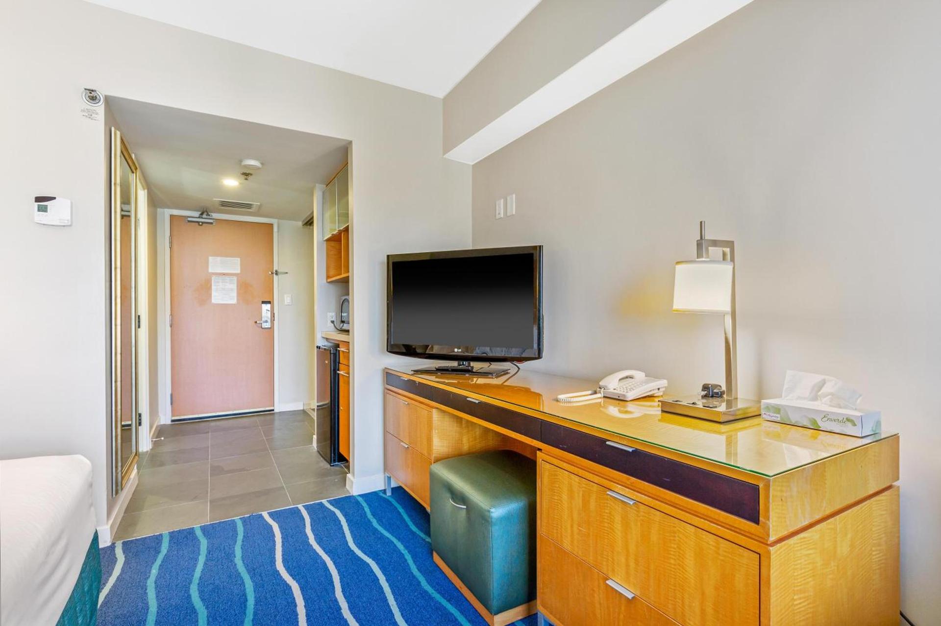 Castle At Ala Moana Hotel photo 29