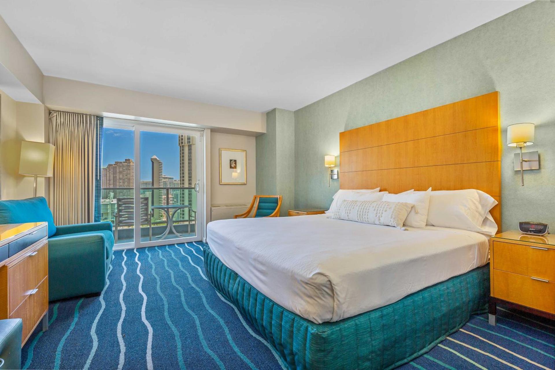 Castle At Ala Moana Hotel photo 25