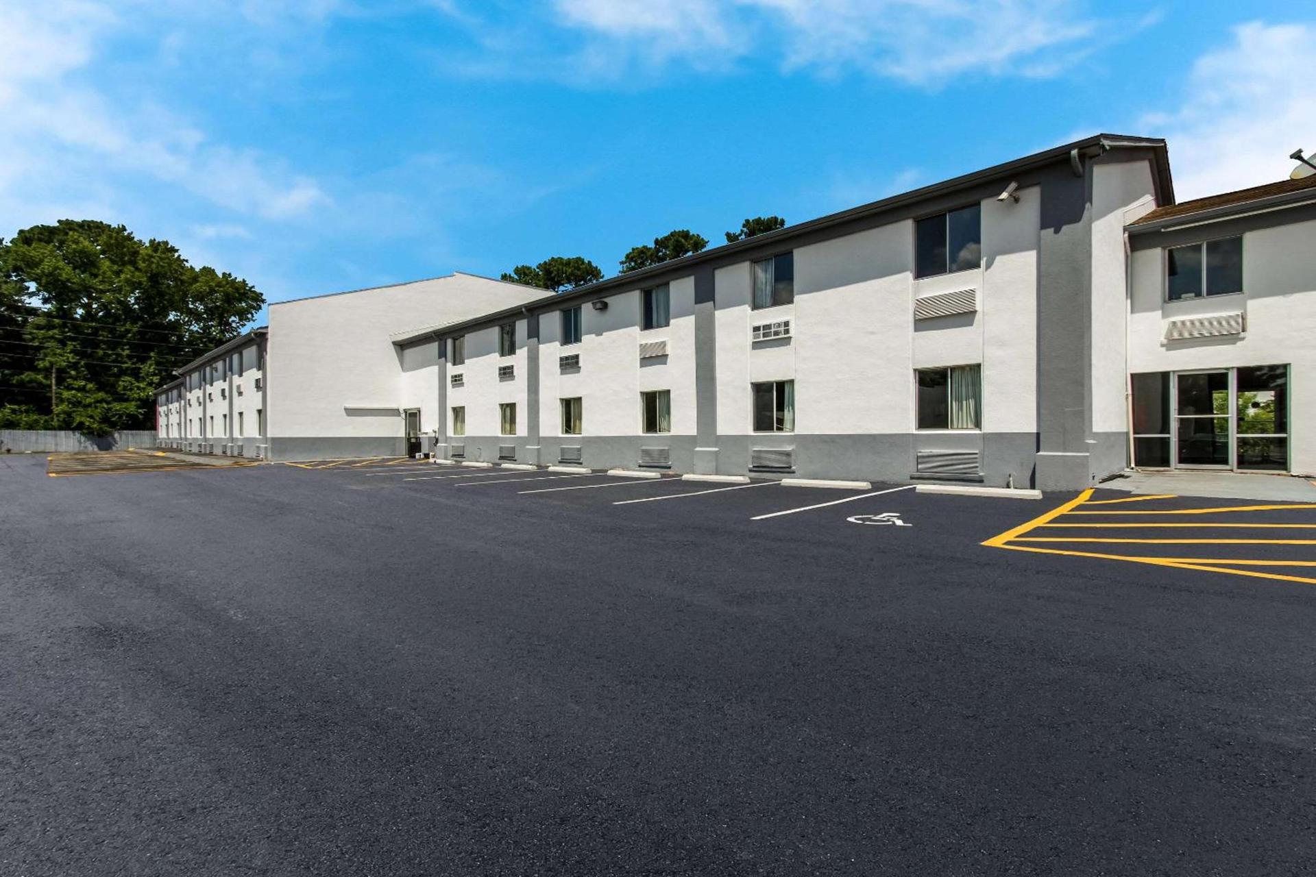 Econo Lodge Cherry Point photo 3