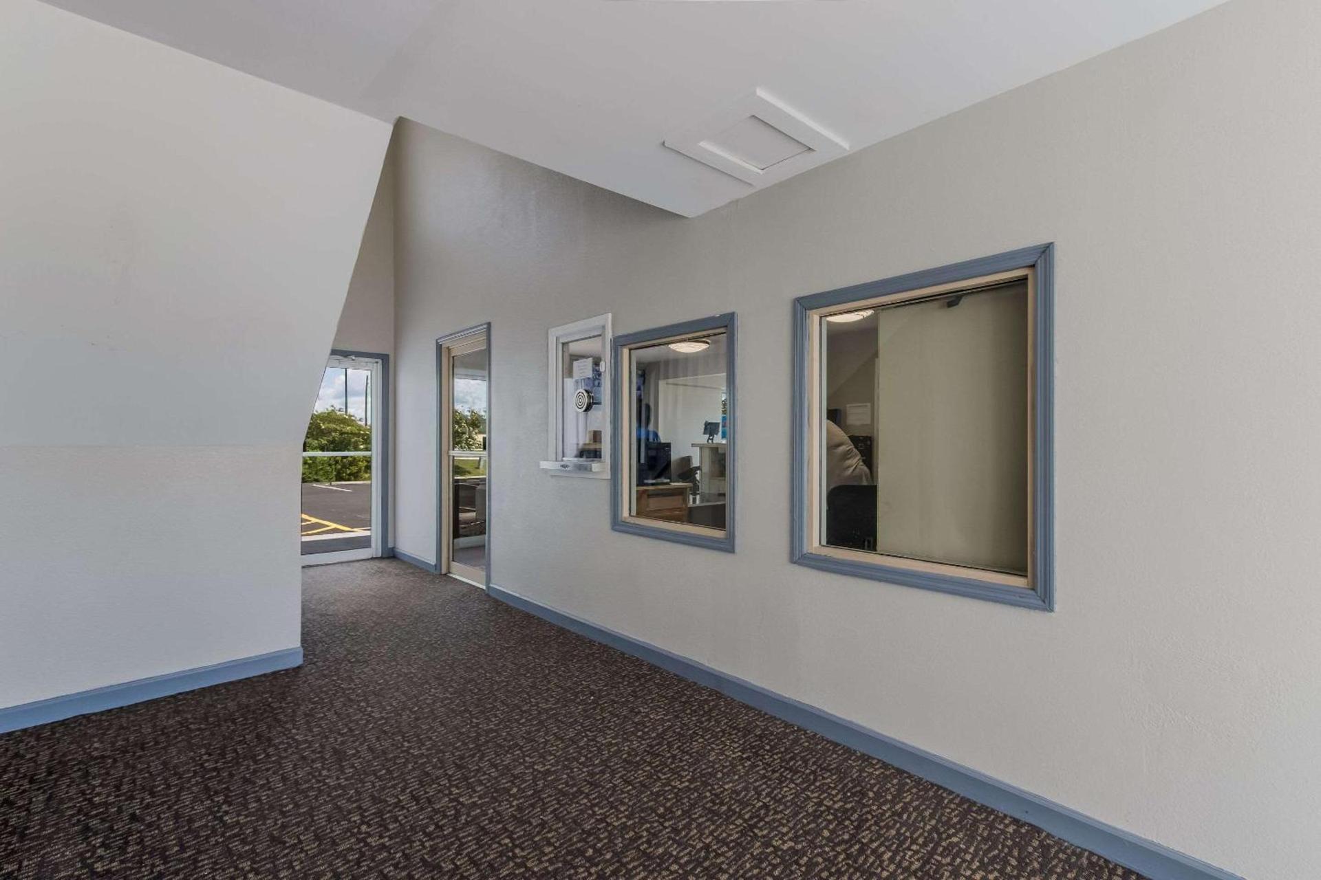 Econo Lodge Cherry Point photo 6