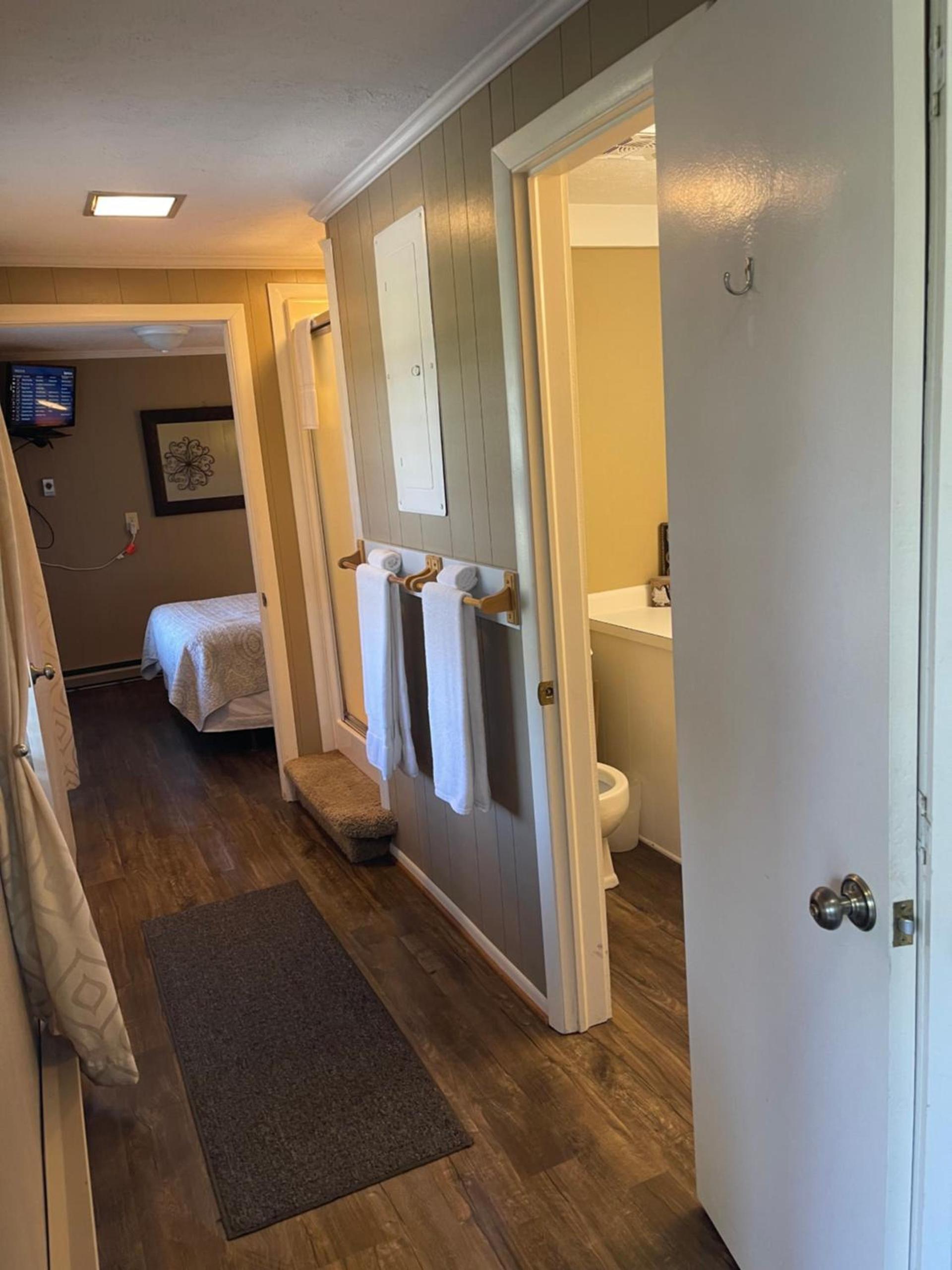 Cliff Dwellers Inn photo 95