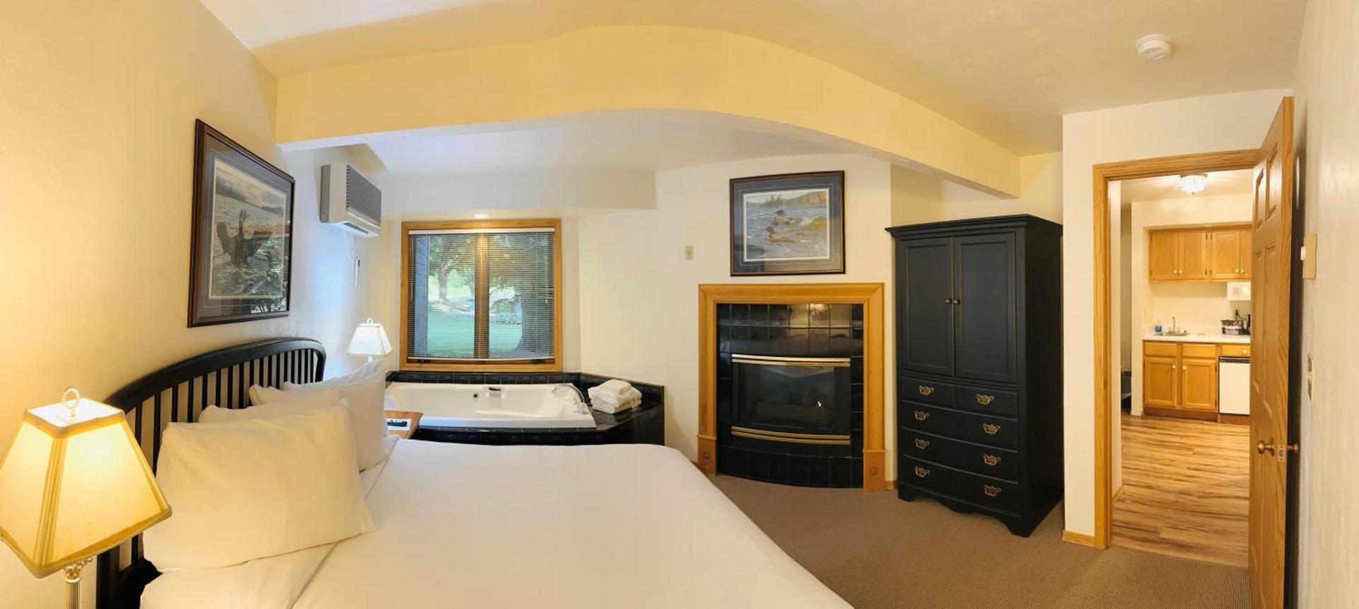 The Lodge at Leathem Smith photo 36