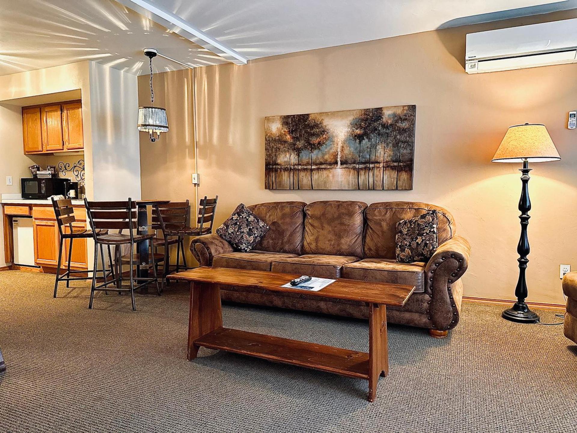 The Lodge at Leathem Smith photo 40
