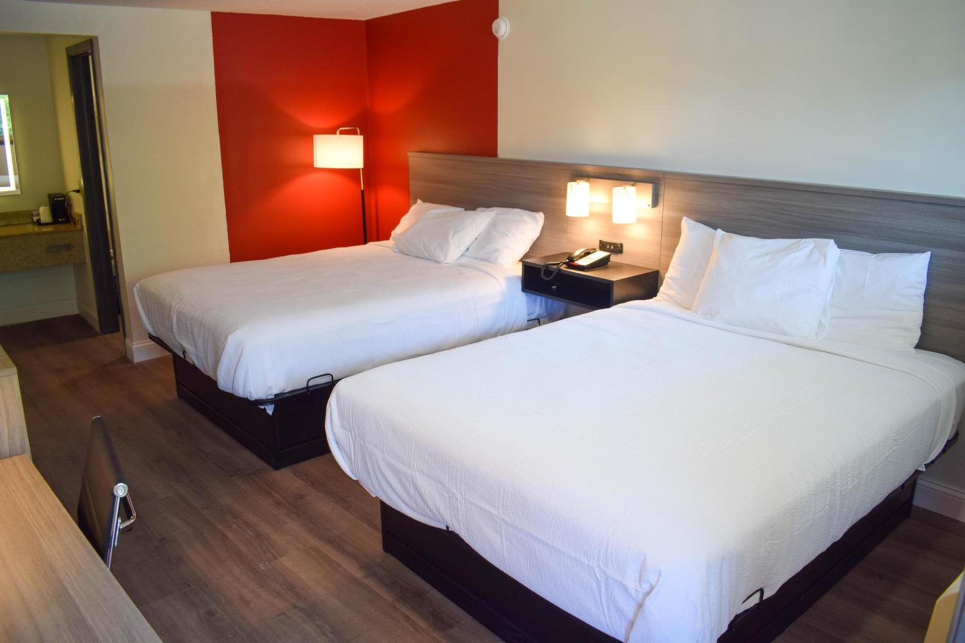 Ramada by Wyndham Cleveland Airport West photo 17