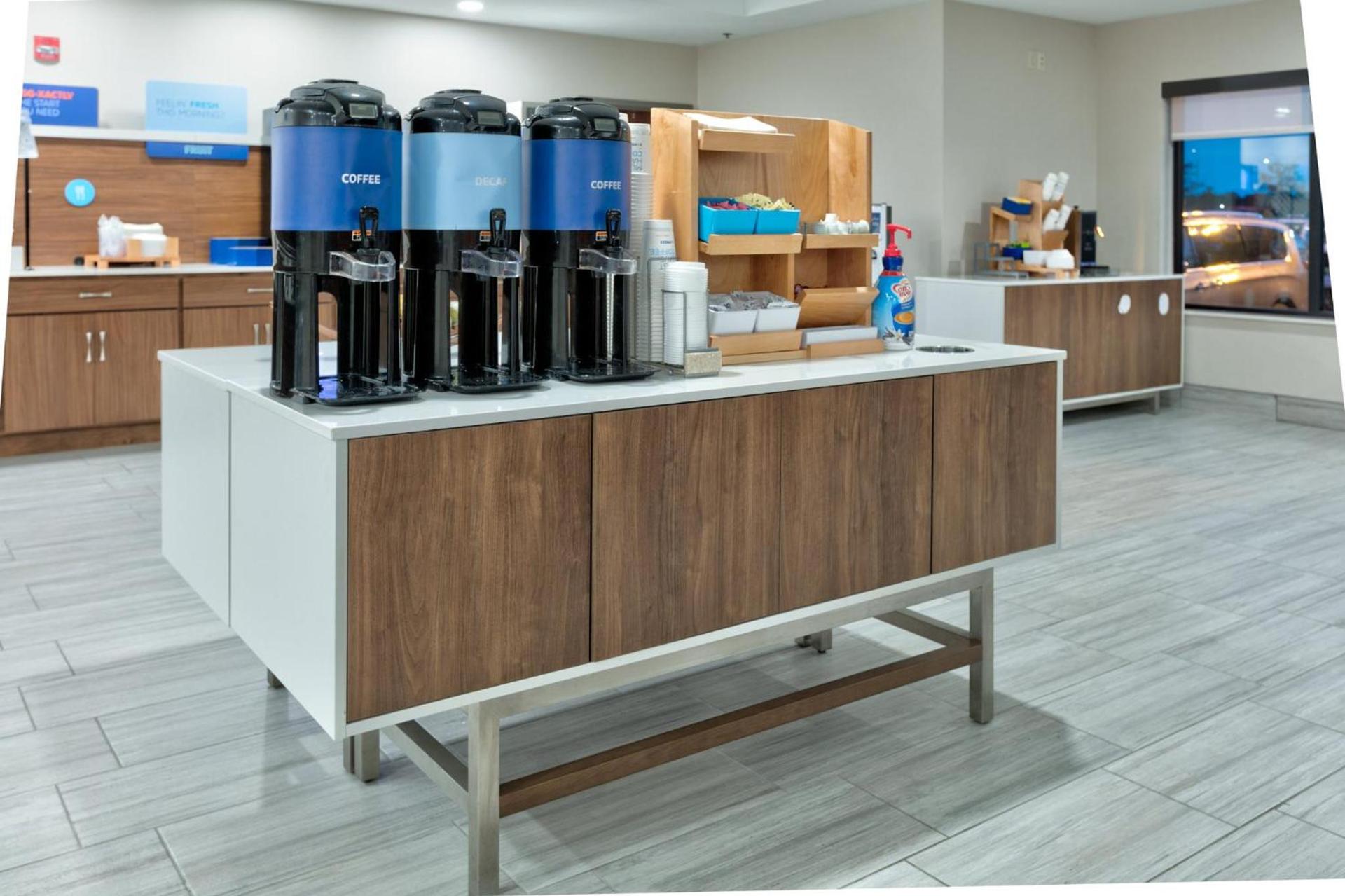 Holiday Inn Express Hotel & Suites Shakopee by IHG photo 10