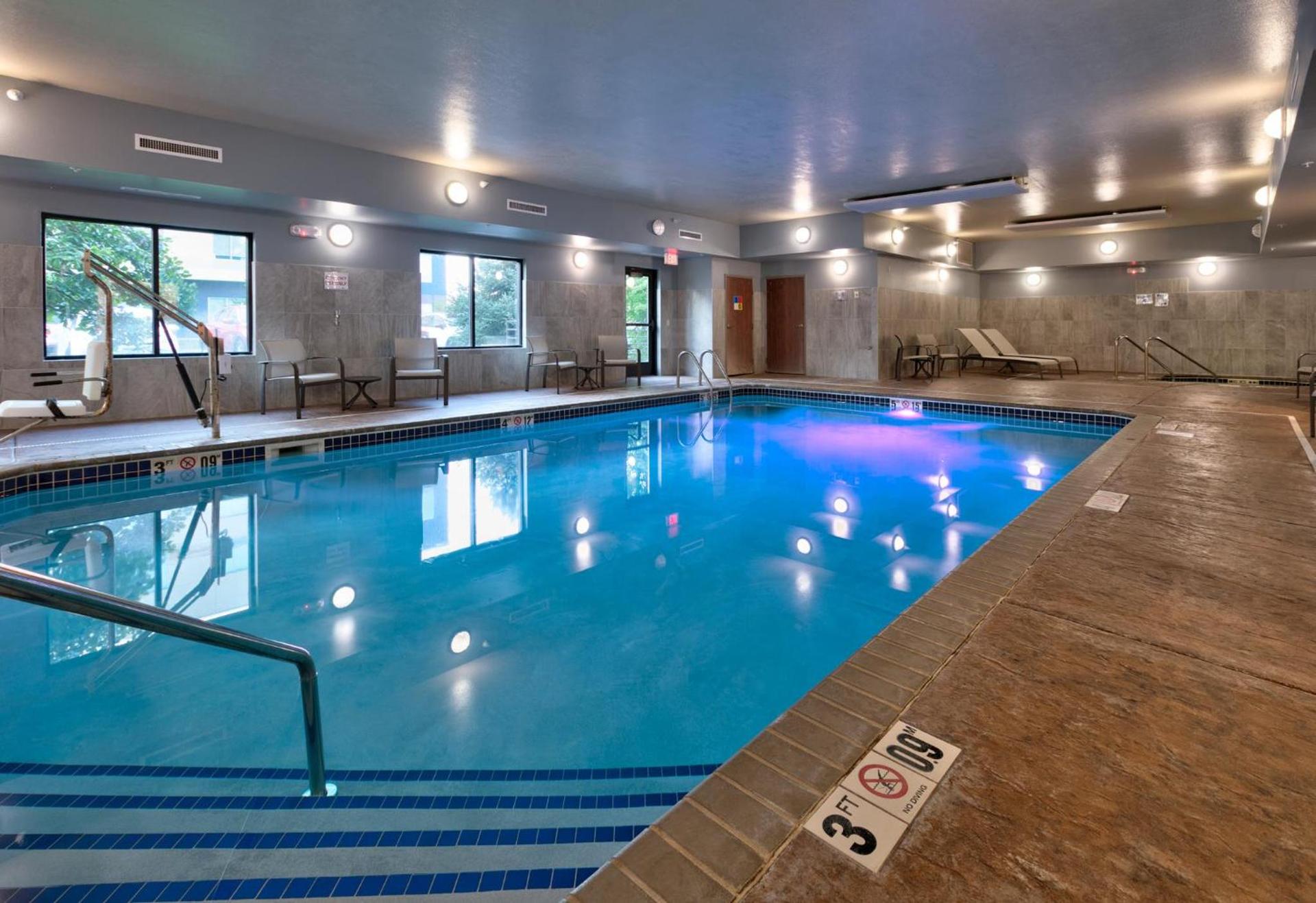 Holiday Inn Express Hotel & Suites Shakopee by IHG photo 31
