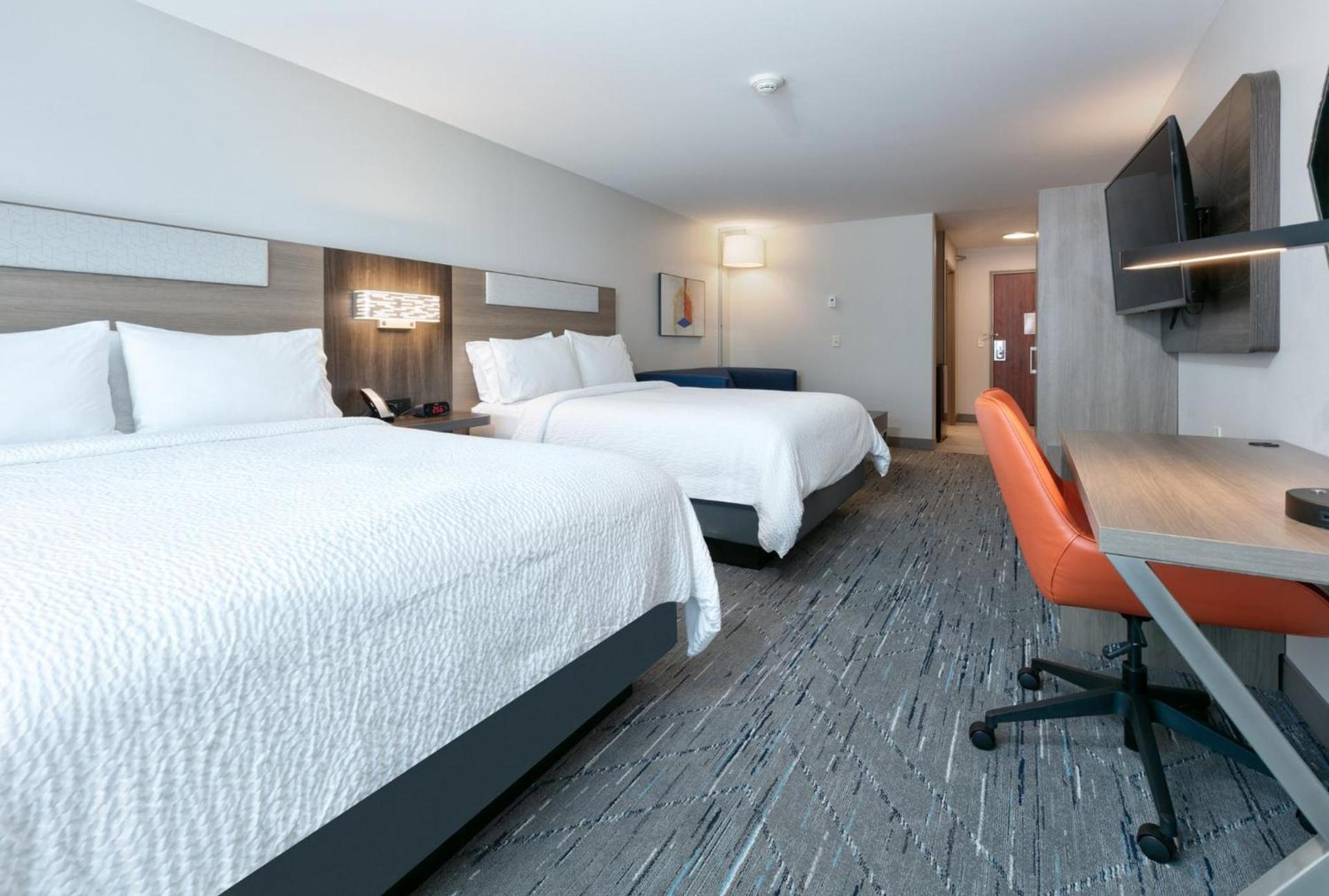 Holiday Inn Express Hotel & Suites Shakopee by IHG photo 37