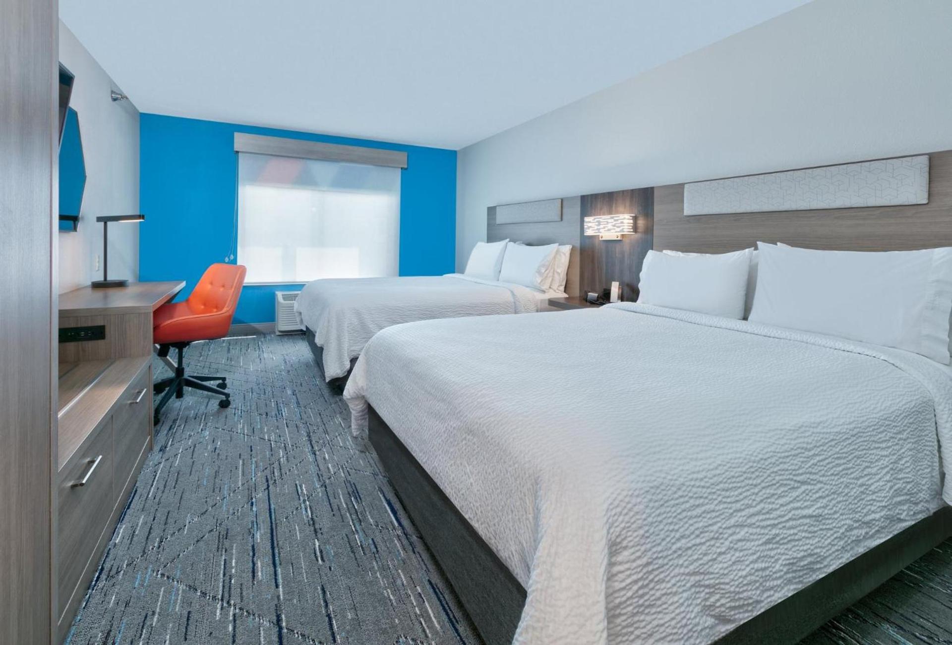 Holiday Inn Express Hotel & Suites Shakopee by IHG photo 35