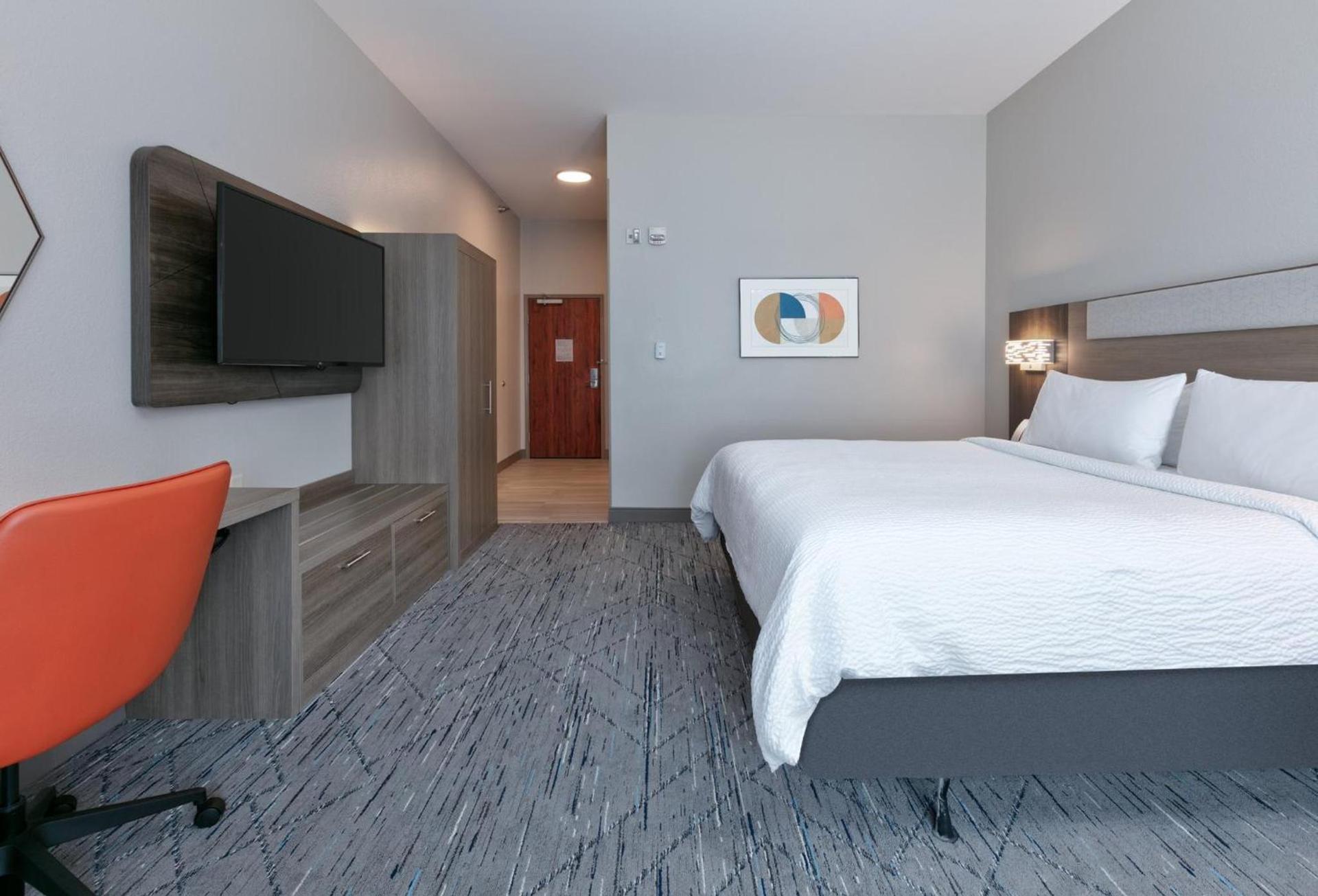 Holiday Inn Express Hotel & Suites Shakopee by IHG photo 38